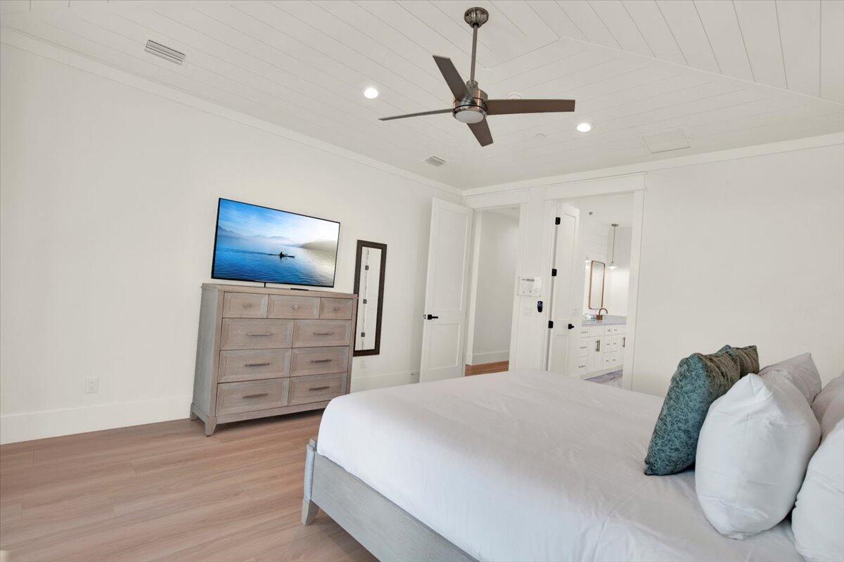 BAHAMA BEACH - Residential