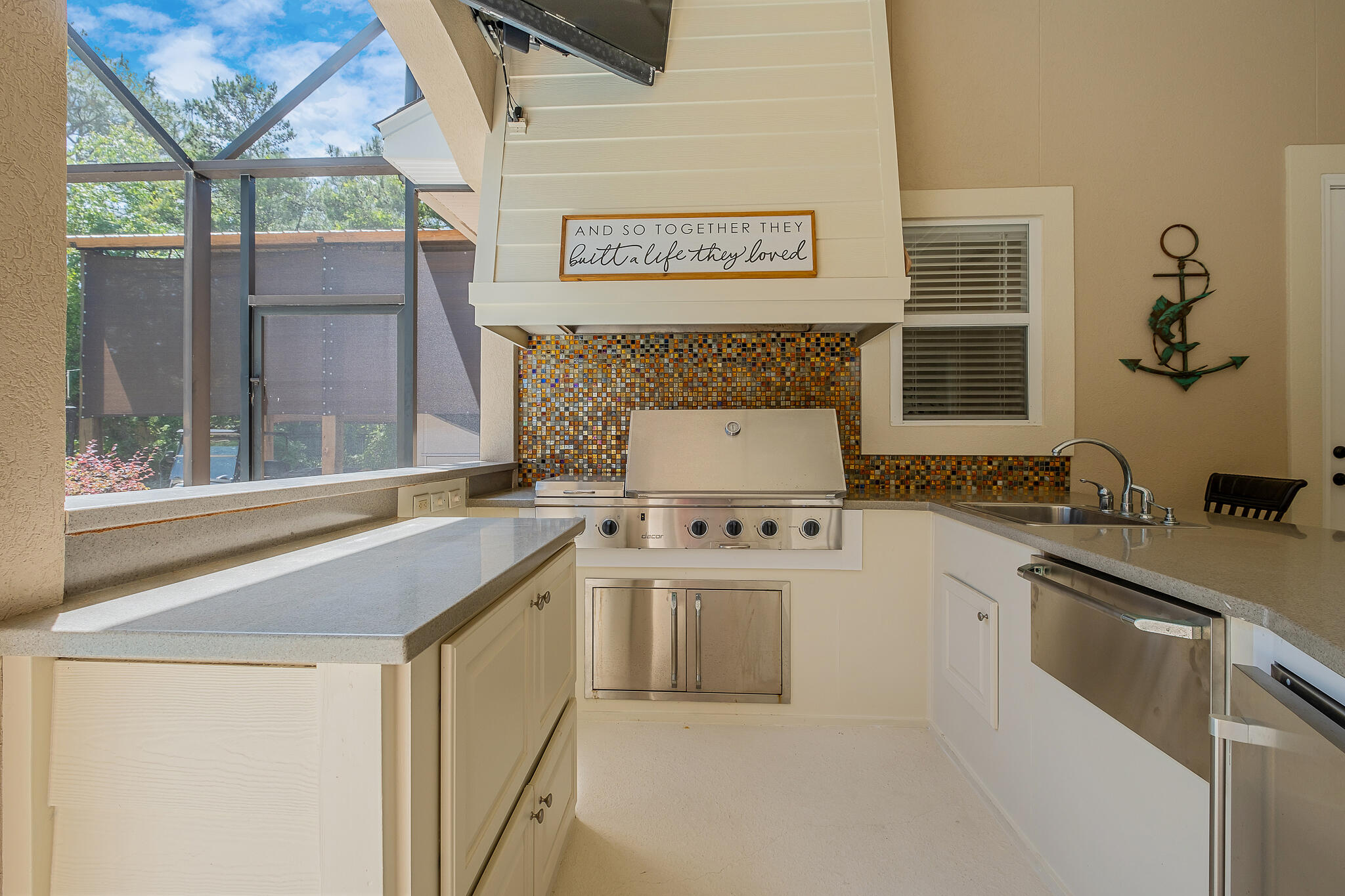 WHISPERING OAKS S/D - Residential