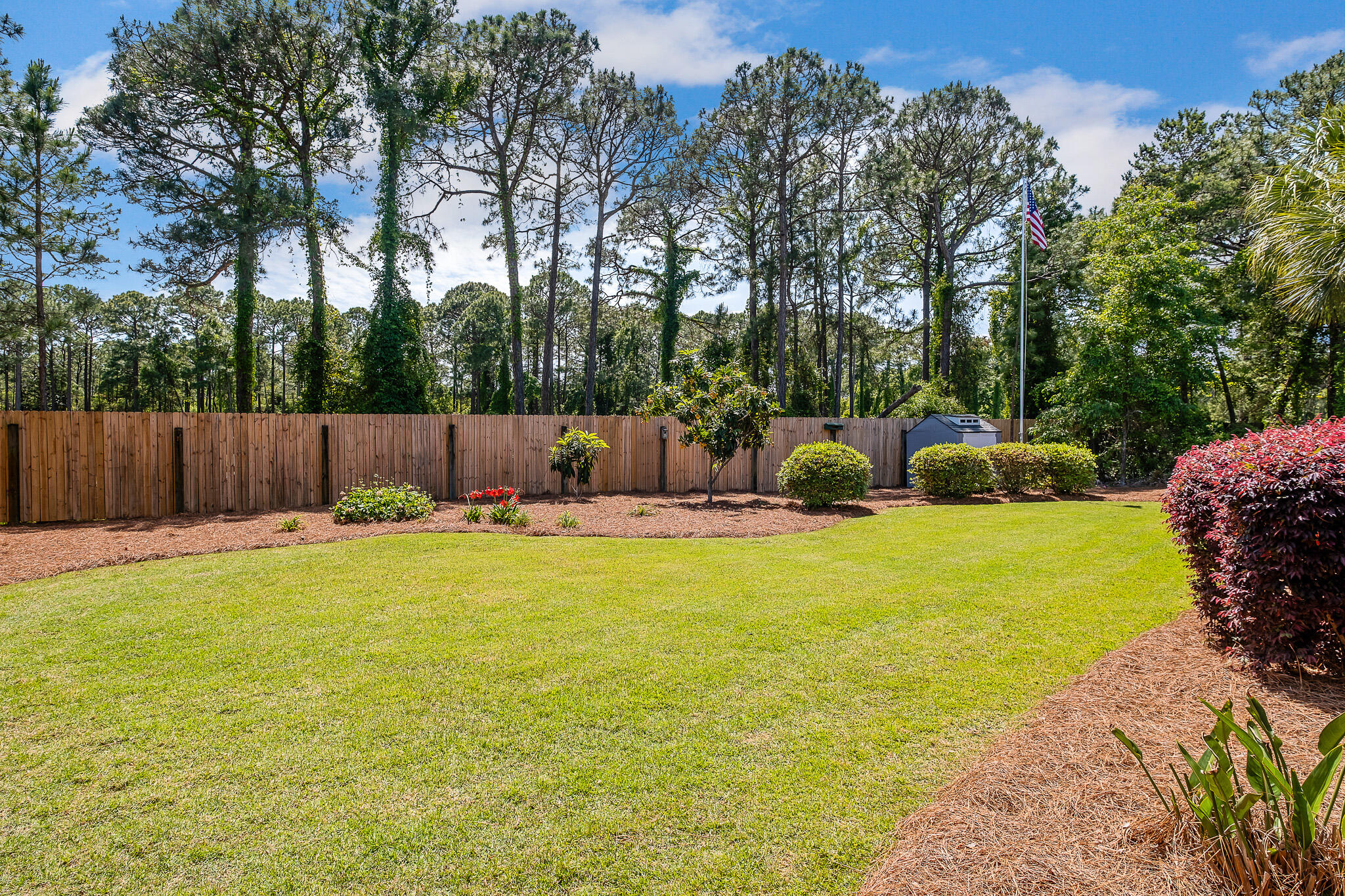 WHISPERING OAKS S/D - Residential