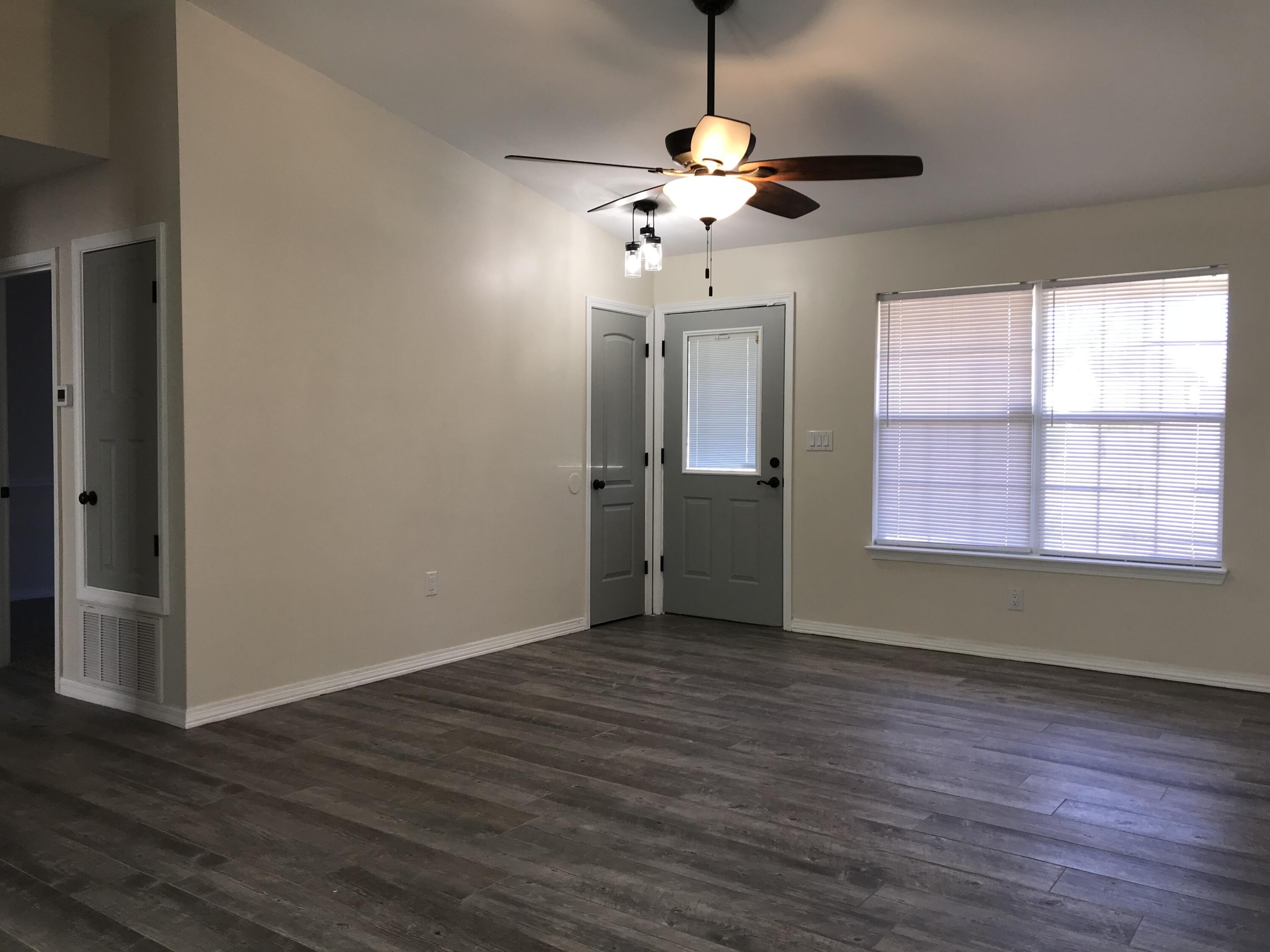 SHOAL TERRACE ESTATES - Residential Lease
