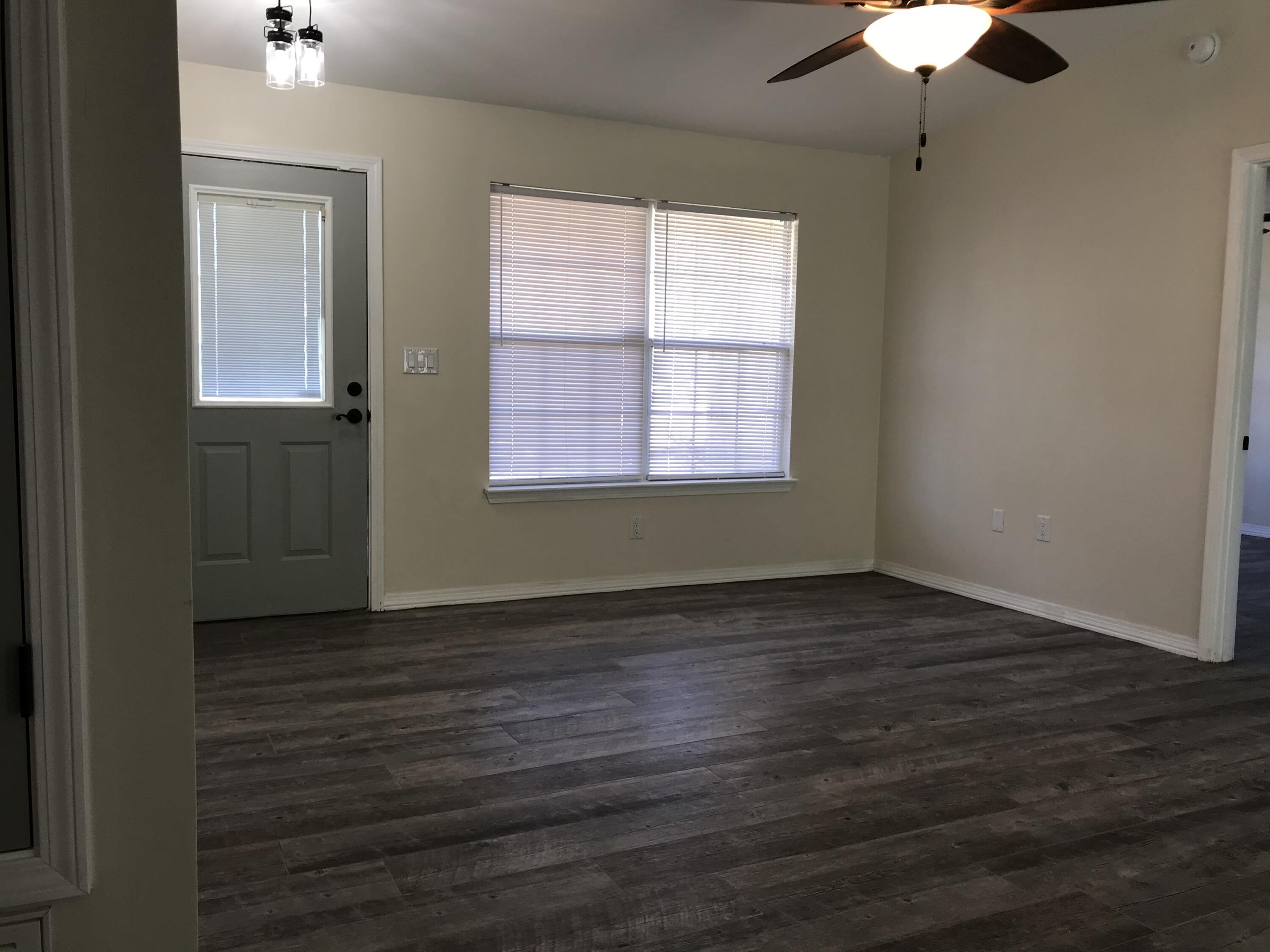SHOAL TERRACE ESTATES - Residential Lease