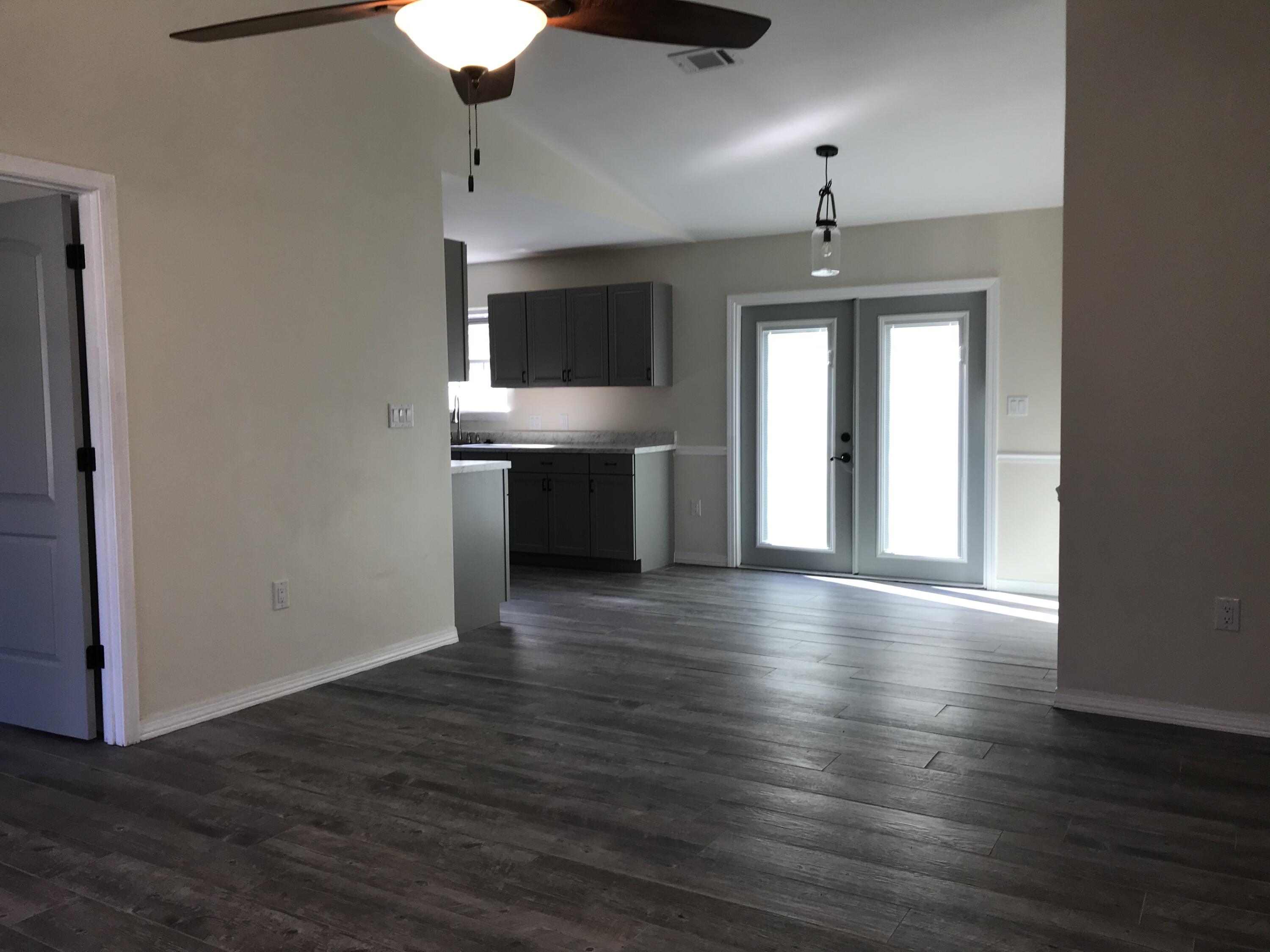 SHOAL TERRACE ESTATES - Residential Lease