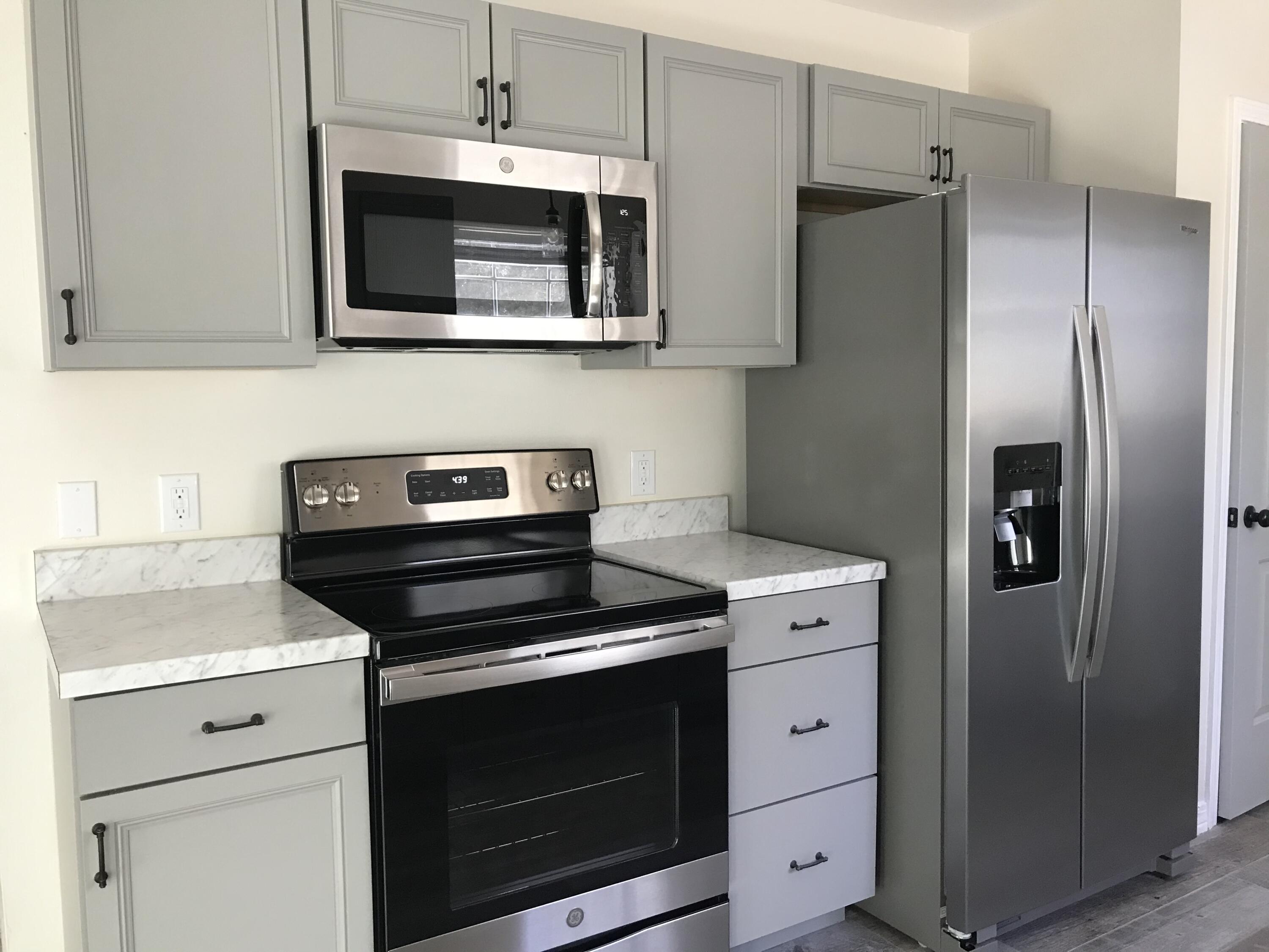 SHOAL TERRACE ESTATES - Residential Lease
