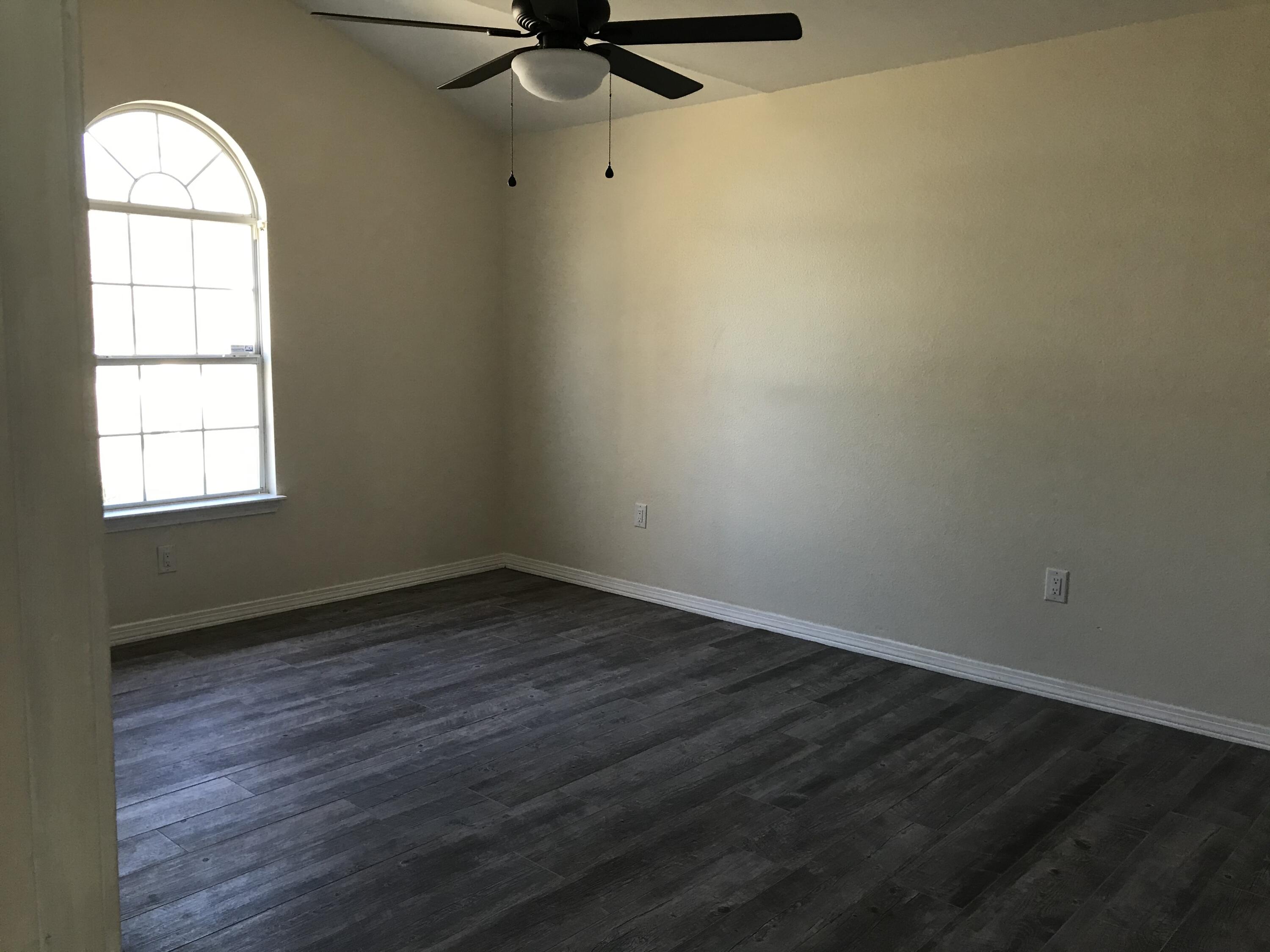 SHOAL TERRACE ESTATES - Residential Lease