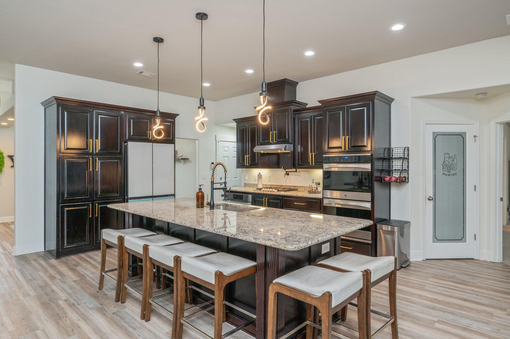 FOX VALLEY PH II LOT 5 BLK M - Residential