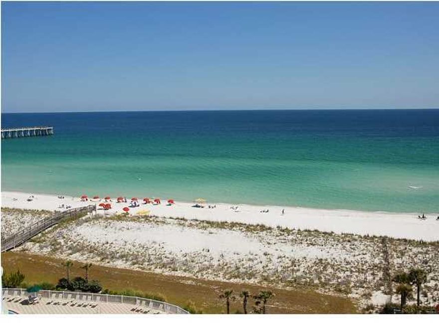 This 3br/3ba west view end-unit has been very popular for it's multiple panoramic views and warm and cozy dcor. Upgraded tile throughout unit. Amenities include an olympic size pool, clay tennis courts, covered parking and community/fitness room. Hurry this is a must see!