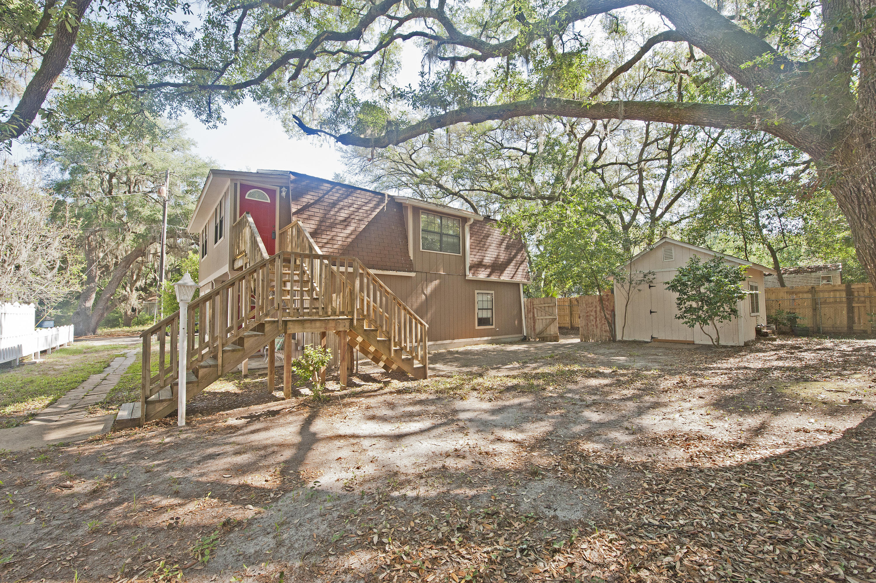 GREY MOSS POINT - Residential