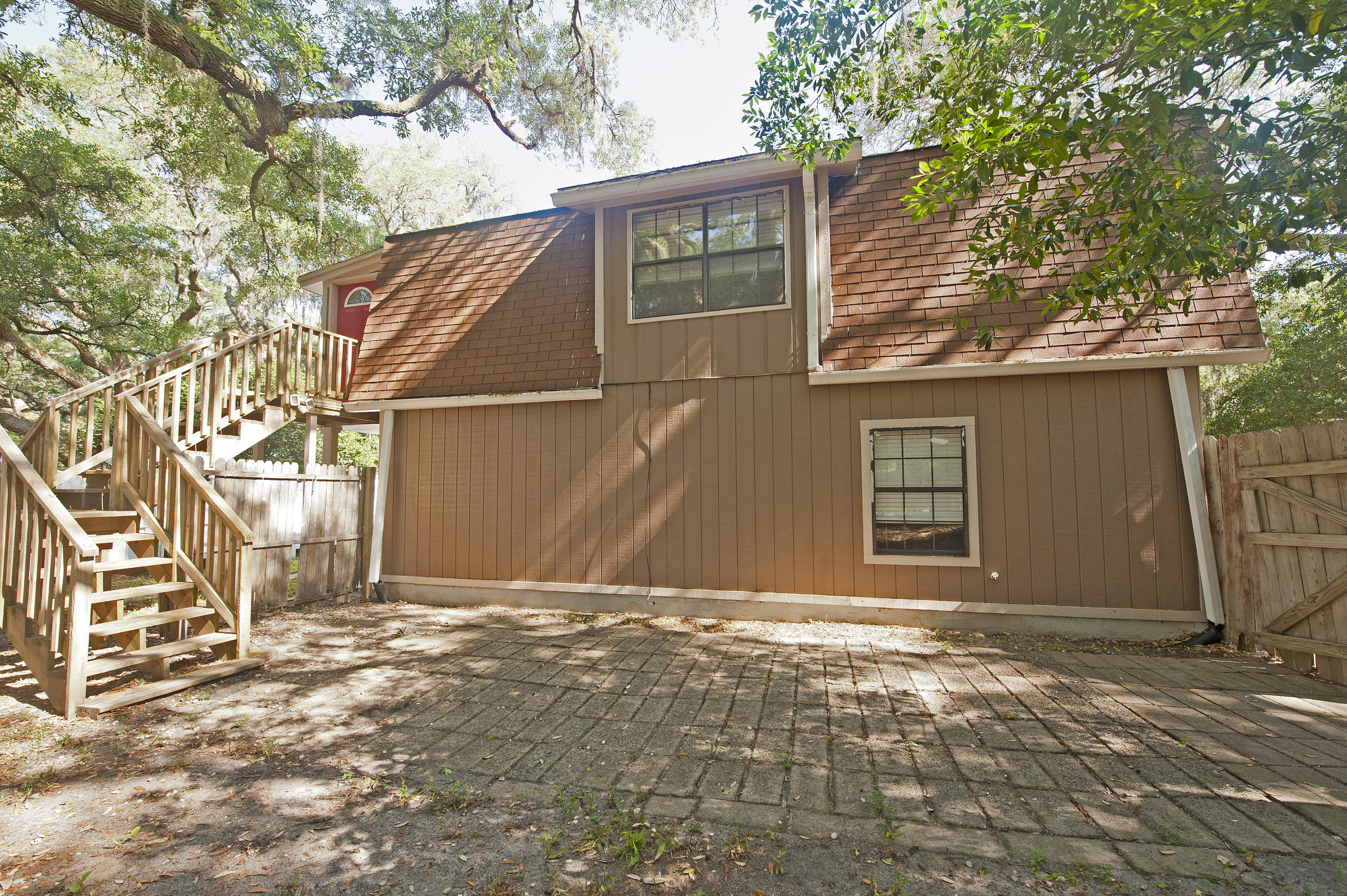 GREY MOSS POINT - Residential