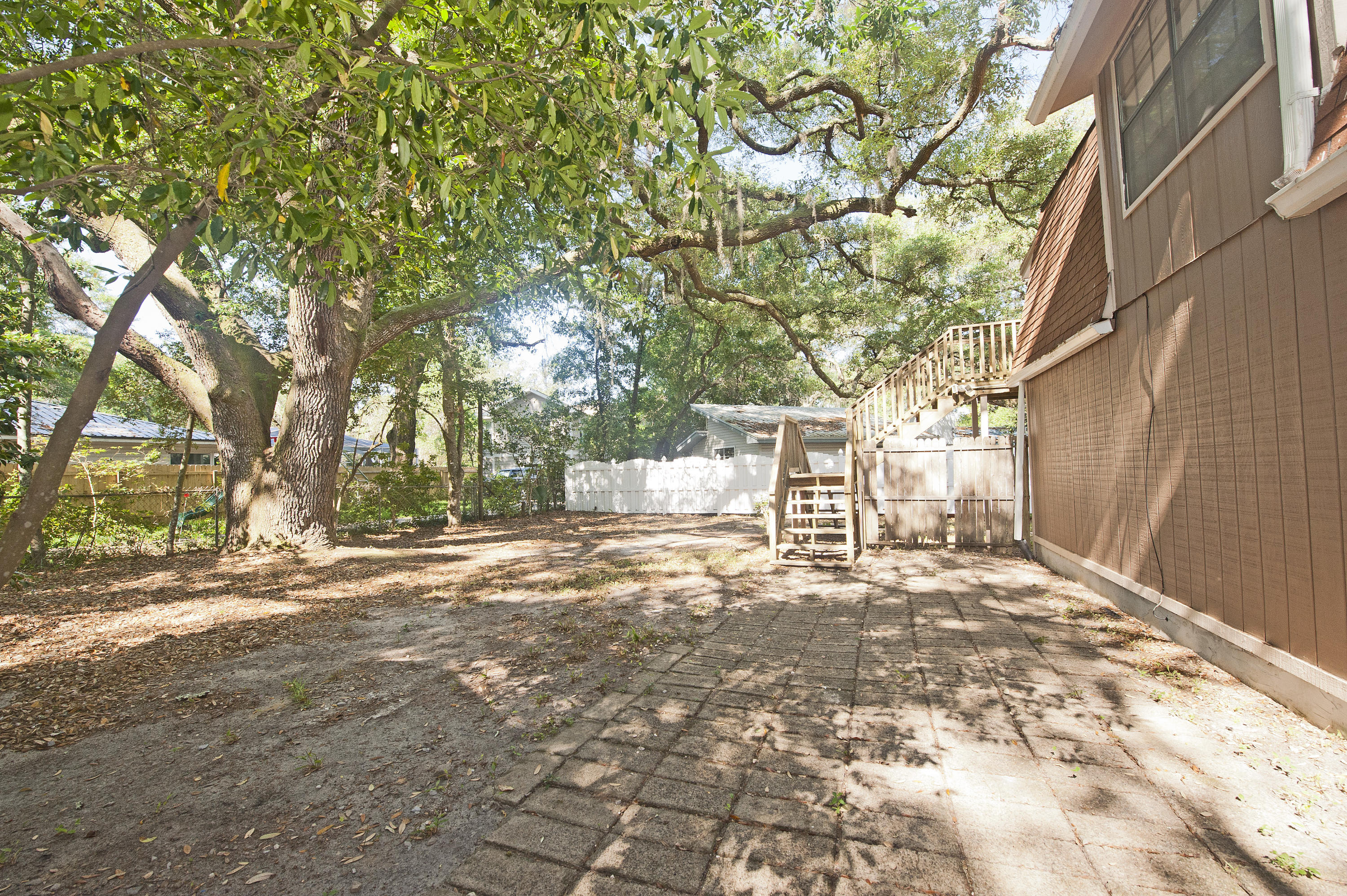 GREY MOSS POINT - Residential