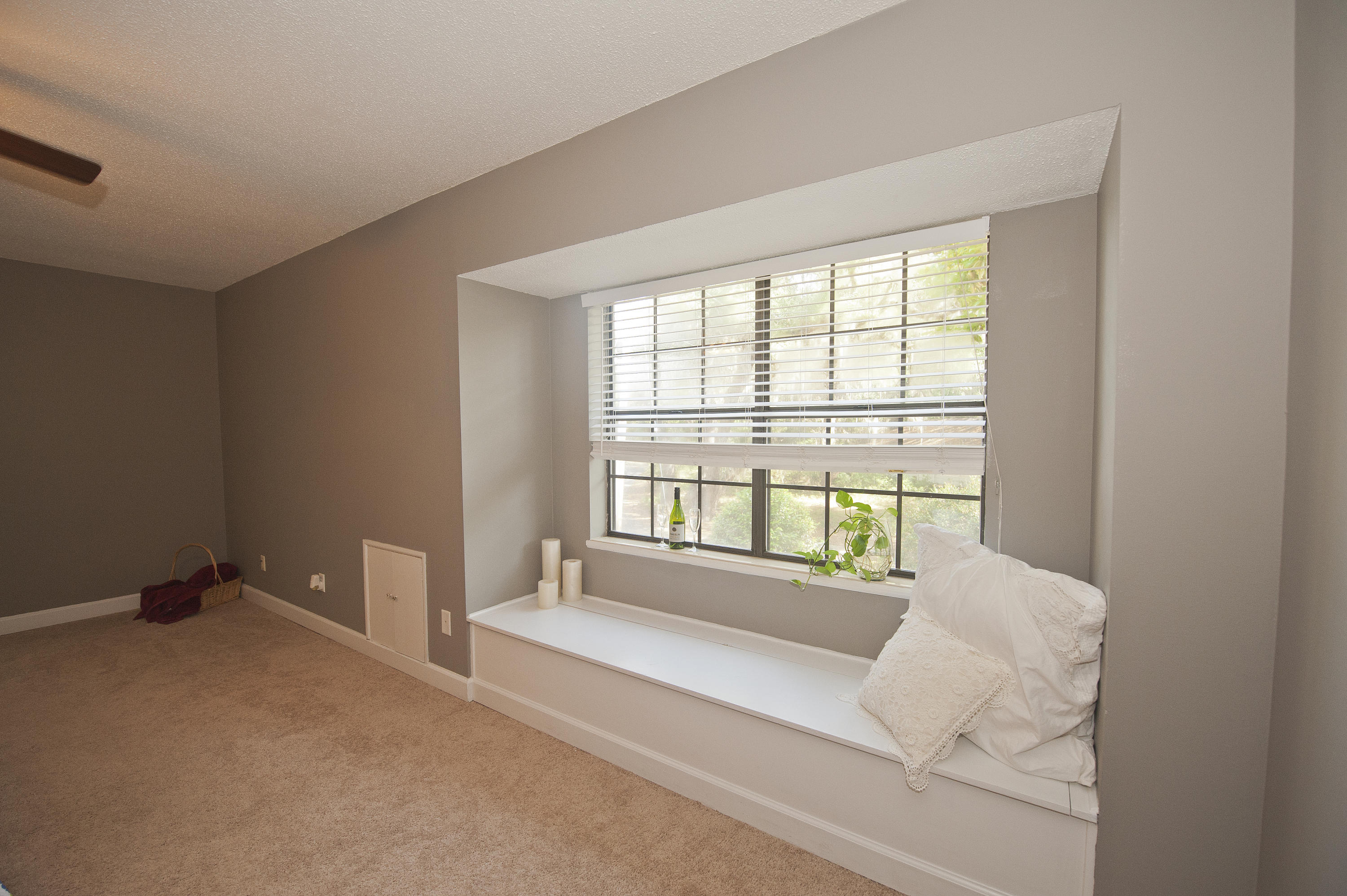 GREY MOSS POINT - Residential