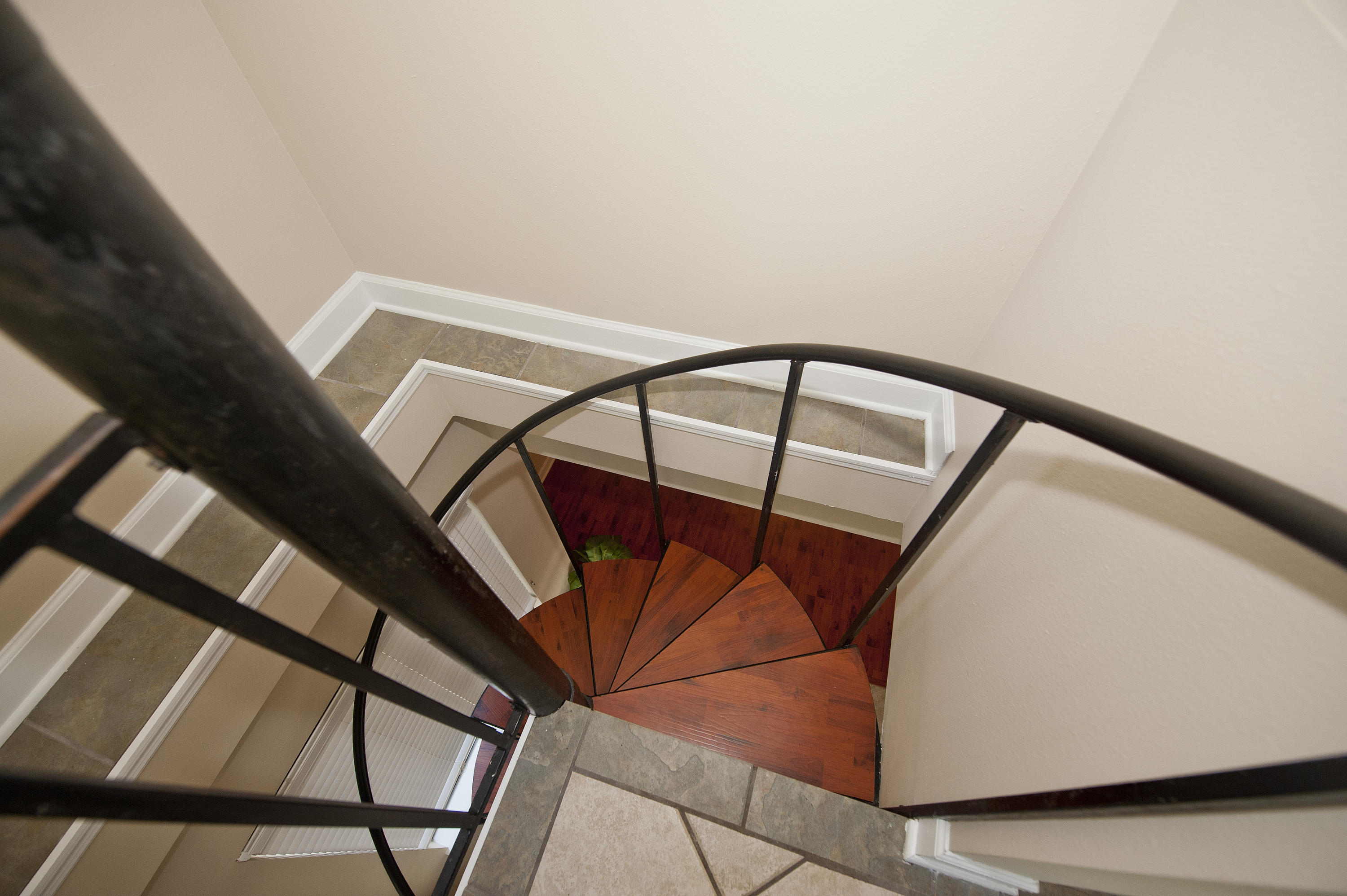 GREY MOSS POINT - Residential