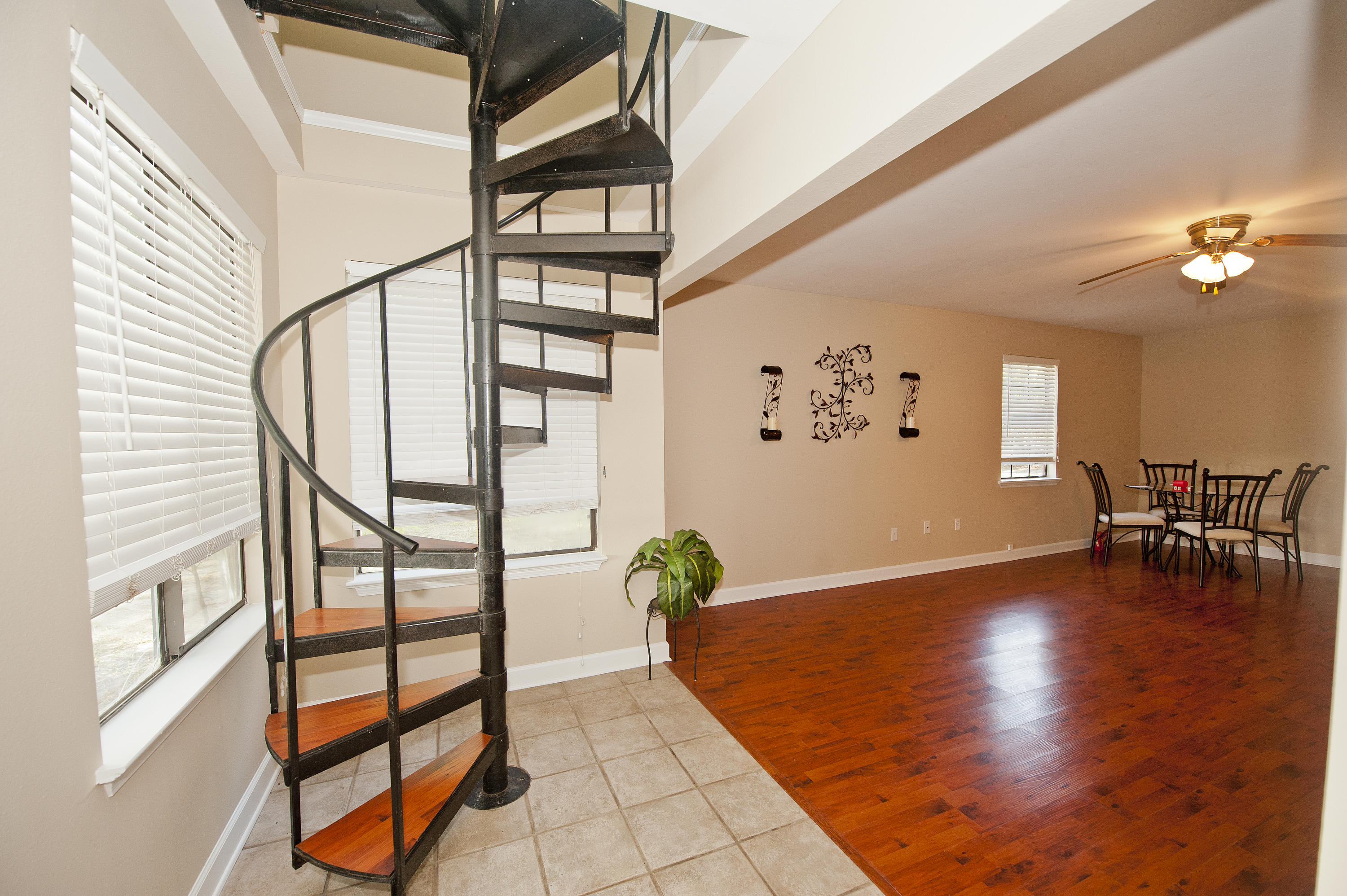 GREY MOSS POINT - Residential