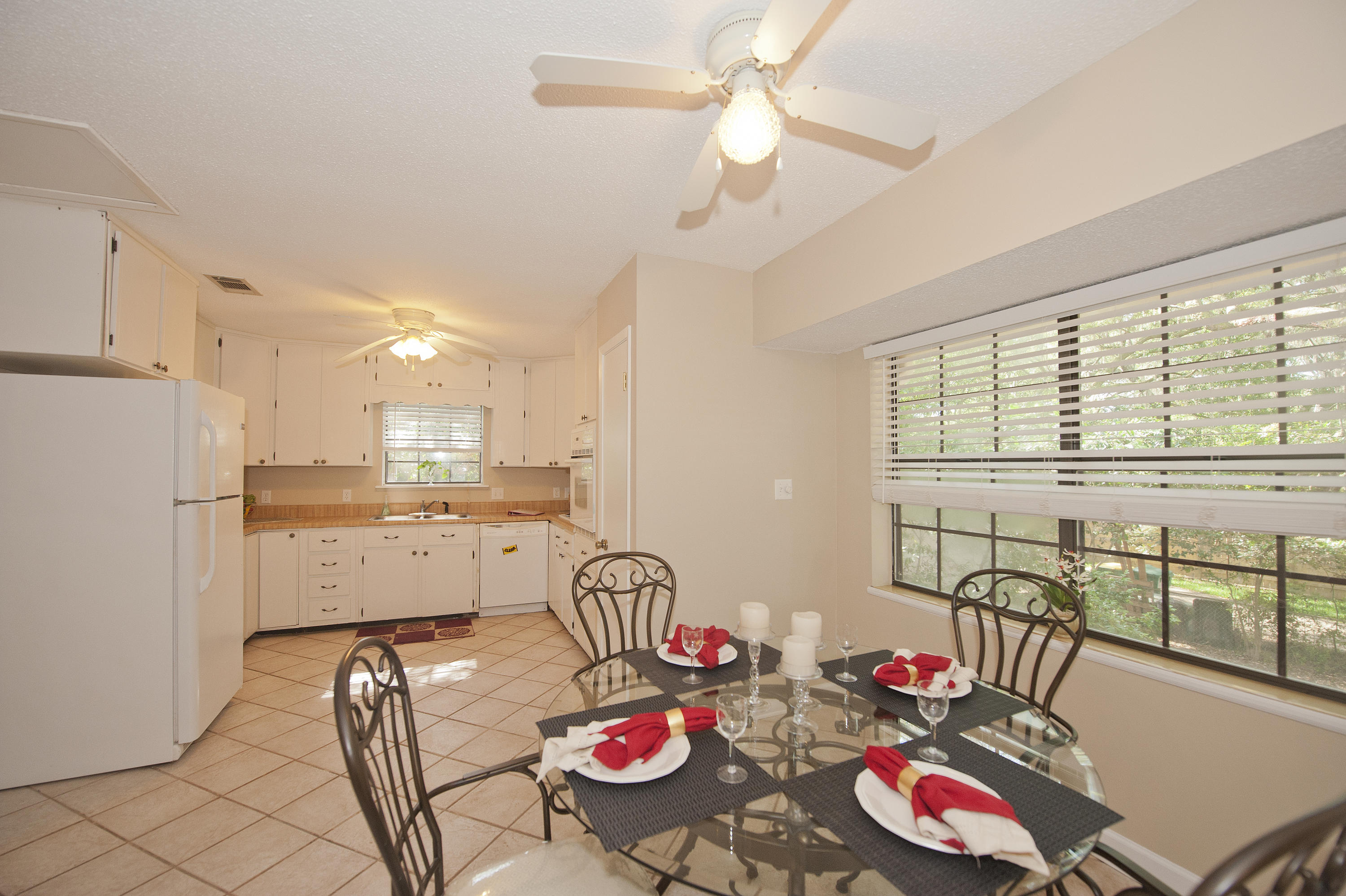 GREY MOSS POINT - Residential