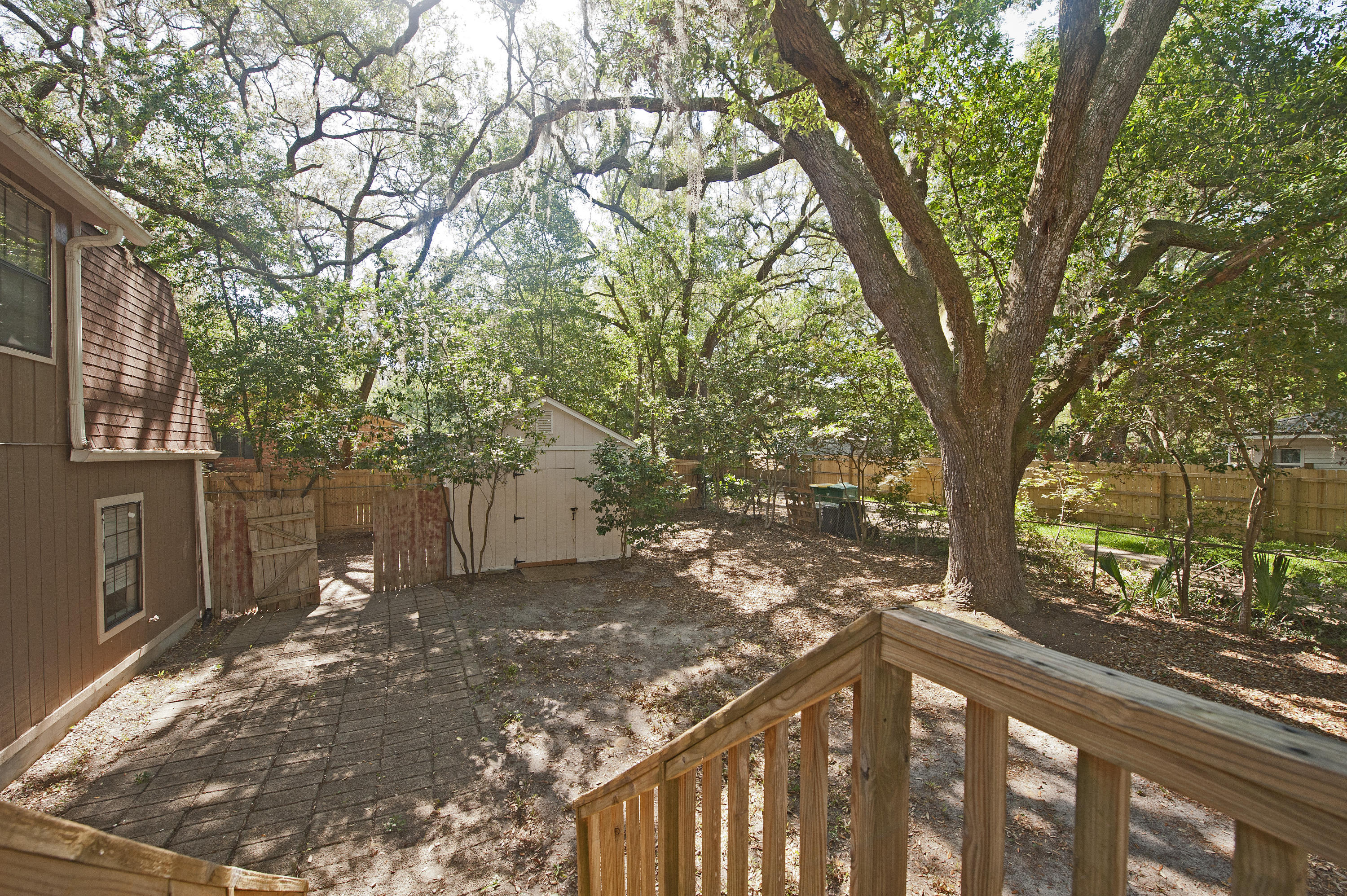 GREY MOSS POINT - Residential