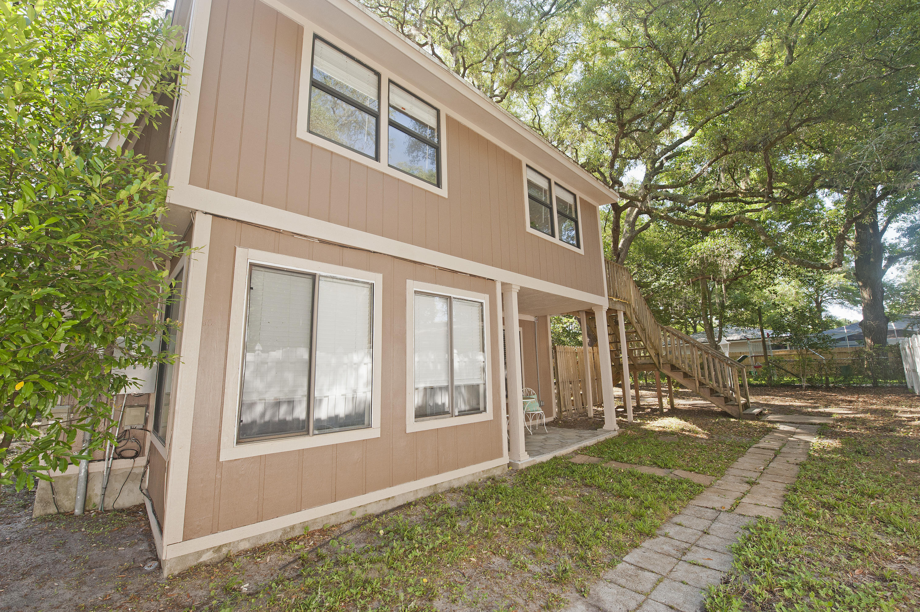 GREY MOSS POINT - Residential