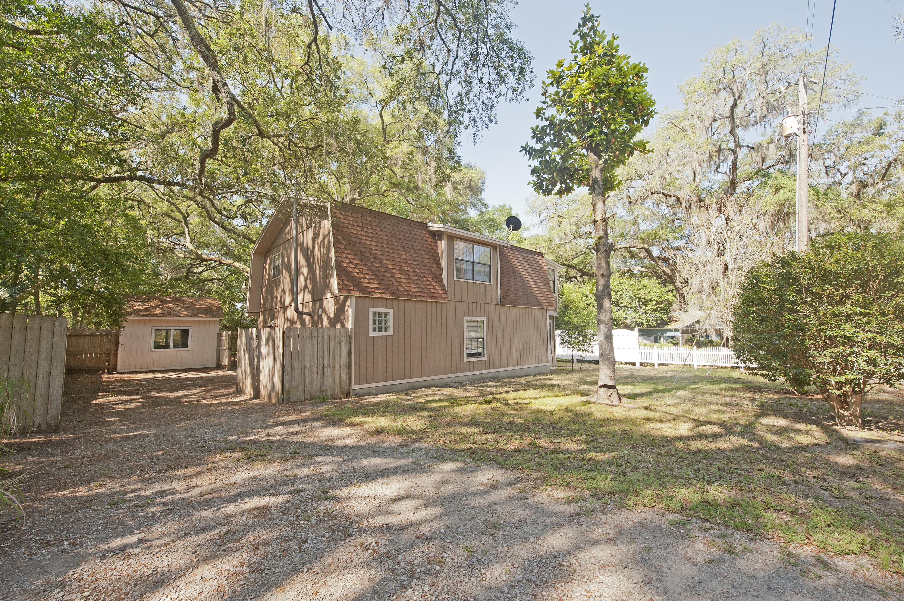 GREY MOSS POINT - Residential