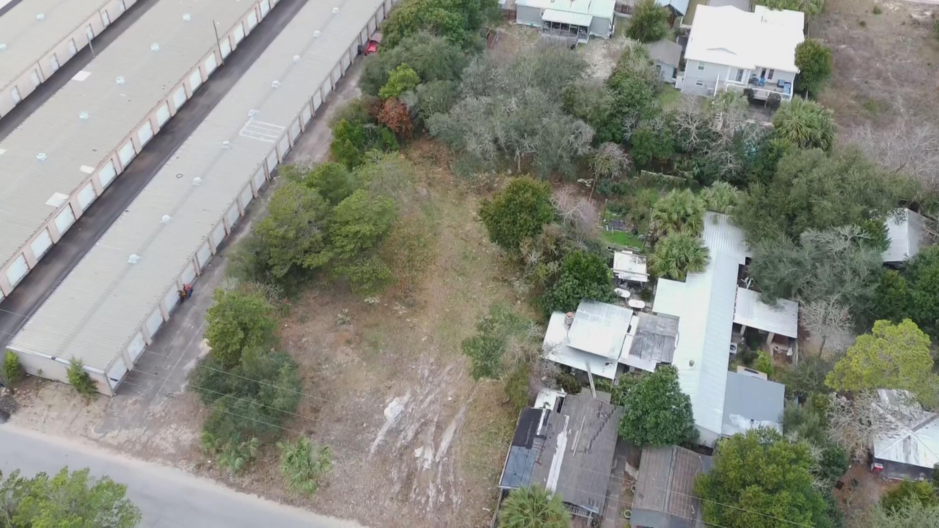 NO RECORDED SUBDIVISION - Land