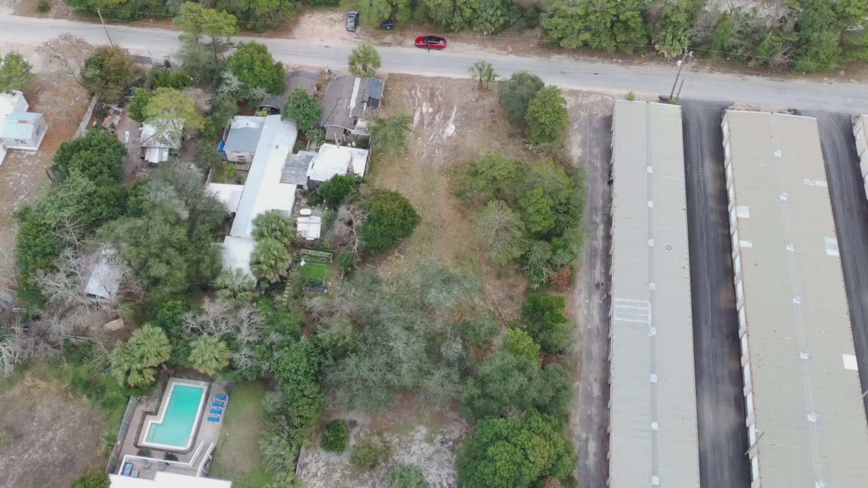 NO RECORDED SUBDIVISION - Land