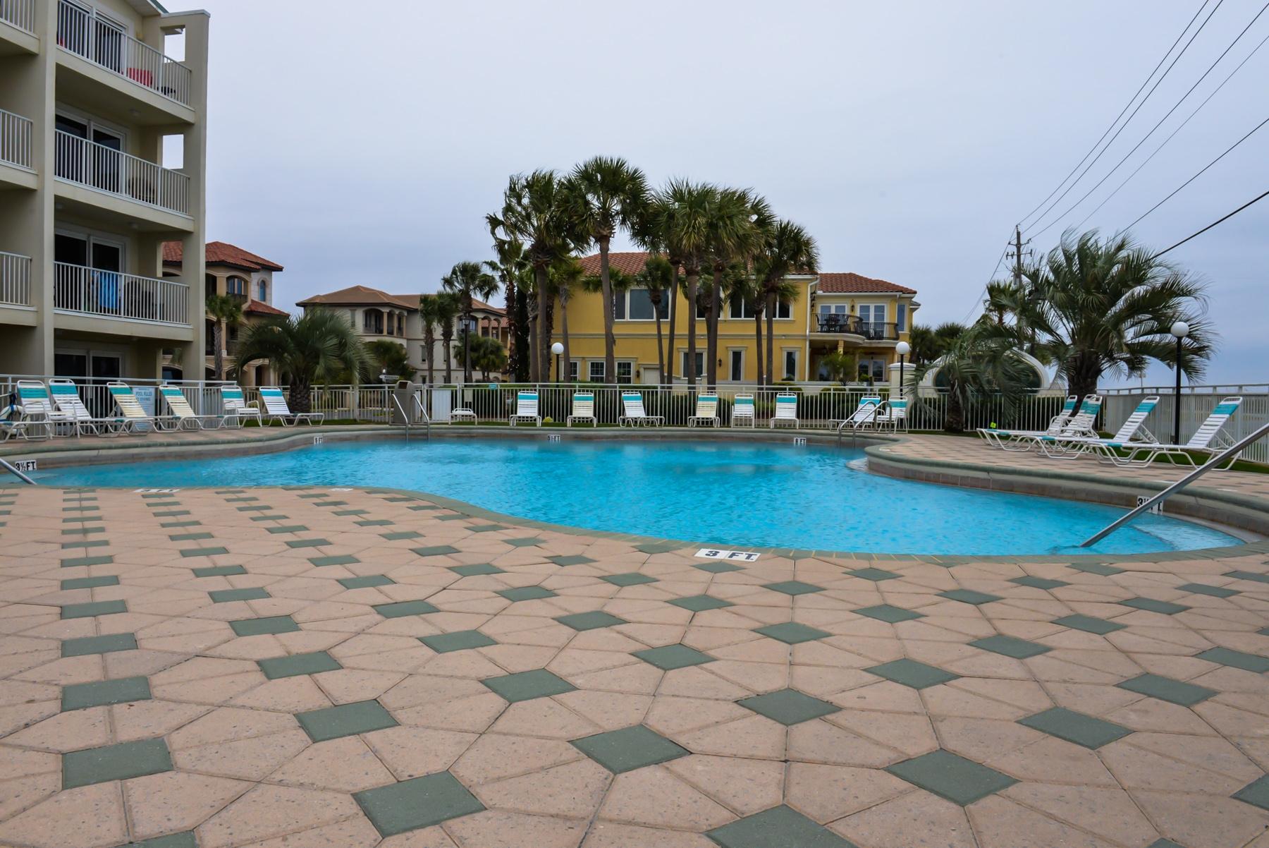 MARAVILLA CONDO 2 - Residential