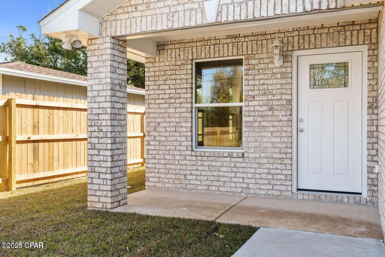 NO RECORDED SUBDIVISION - Residential Lease
