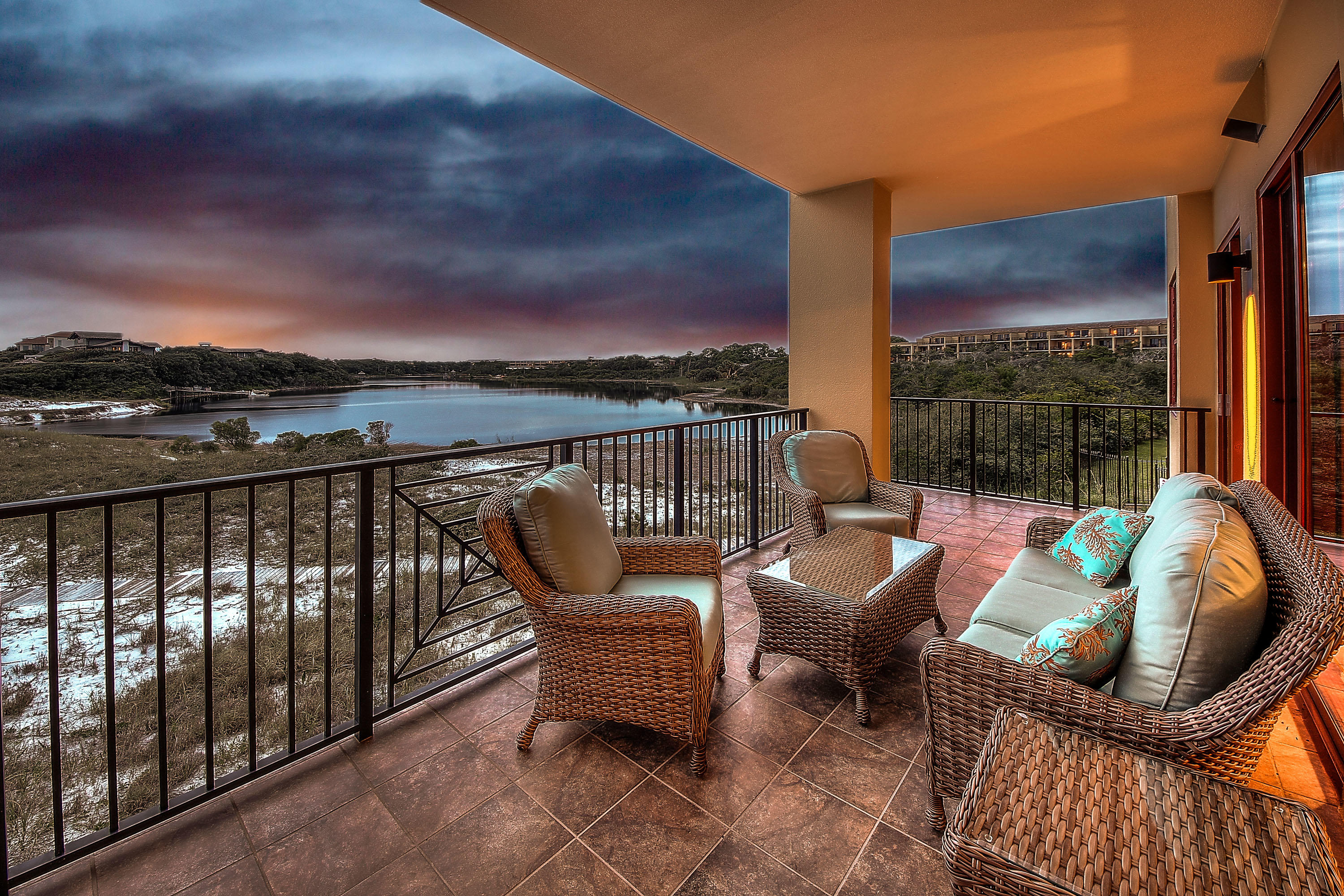 SANCTUARY BY THE SEA - Residential