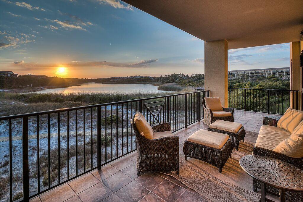 SANCTUARY BY THE SEA - Residential