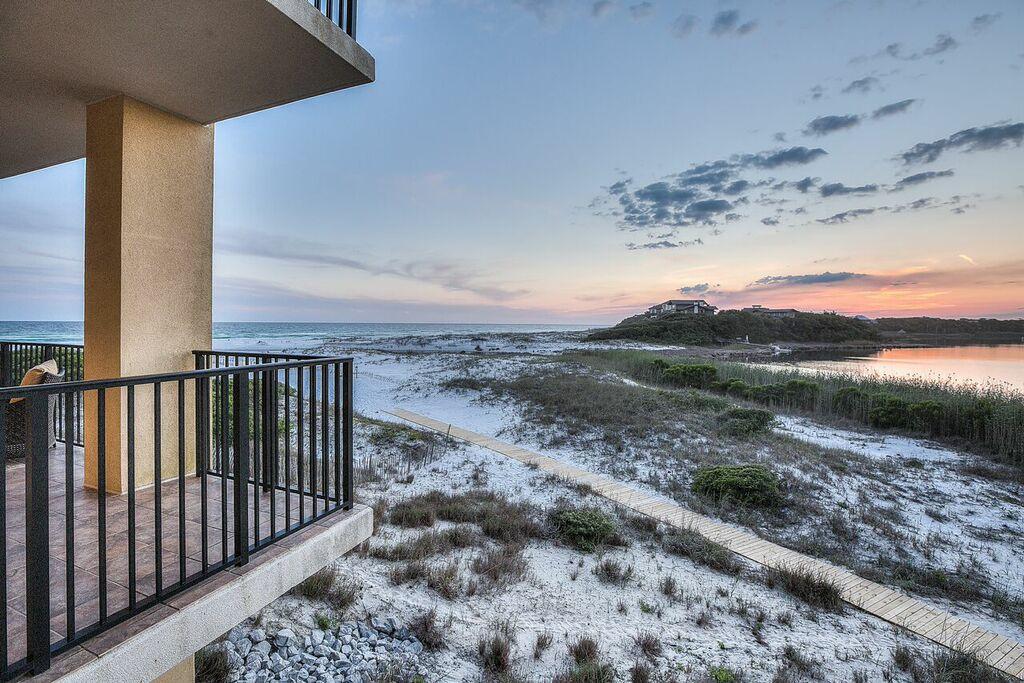 SANCTUARY BY THE SEA - Residential