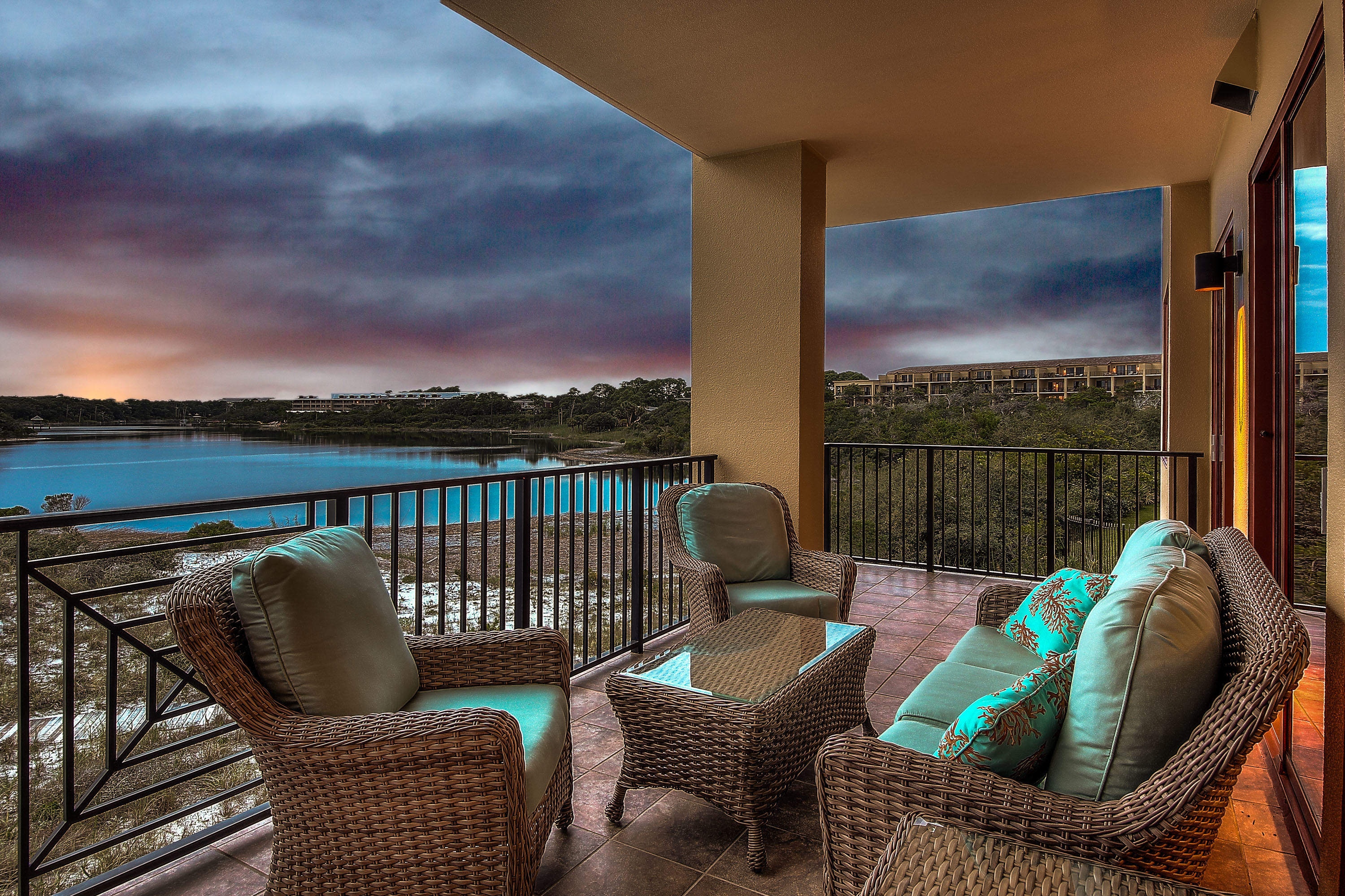 SANCTUARY BY THE SEA - Residential