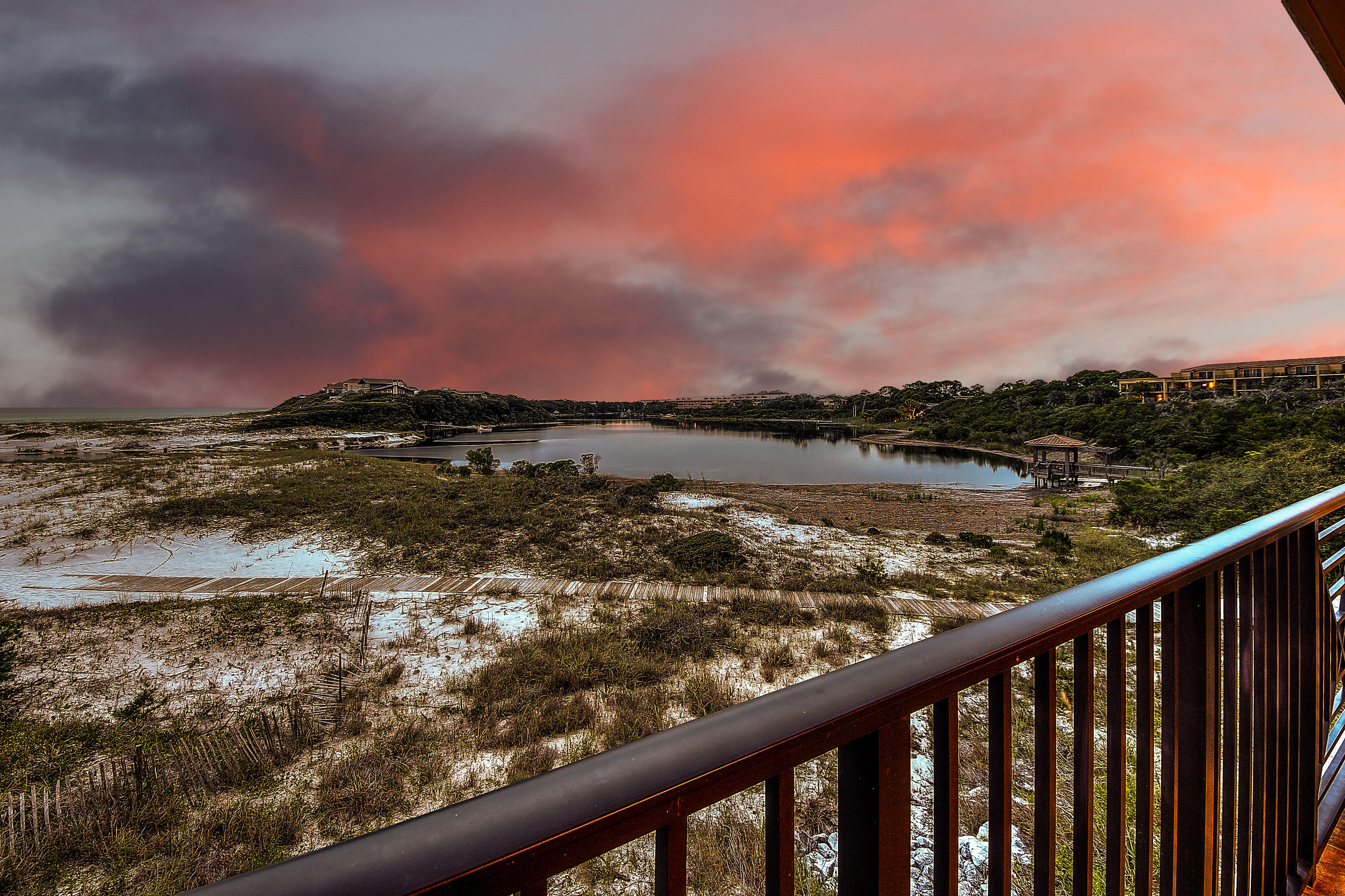 SANCTUARY BY THE SEA - Residential