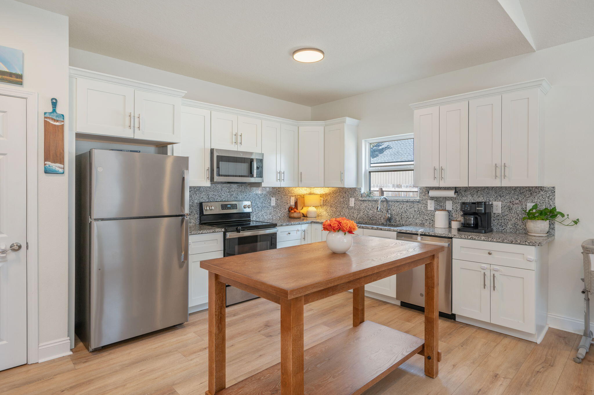 QUIET OAKS - Residential