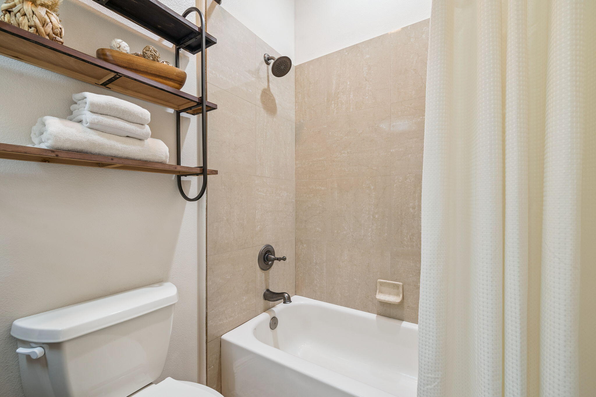 EMERALD BAY PH 1A - Residential