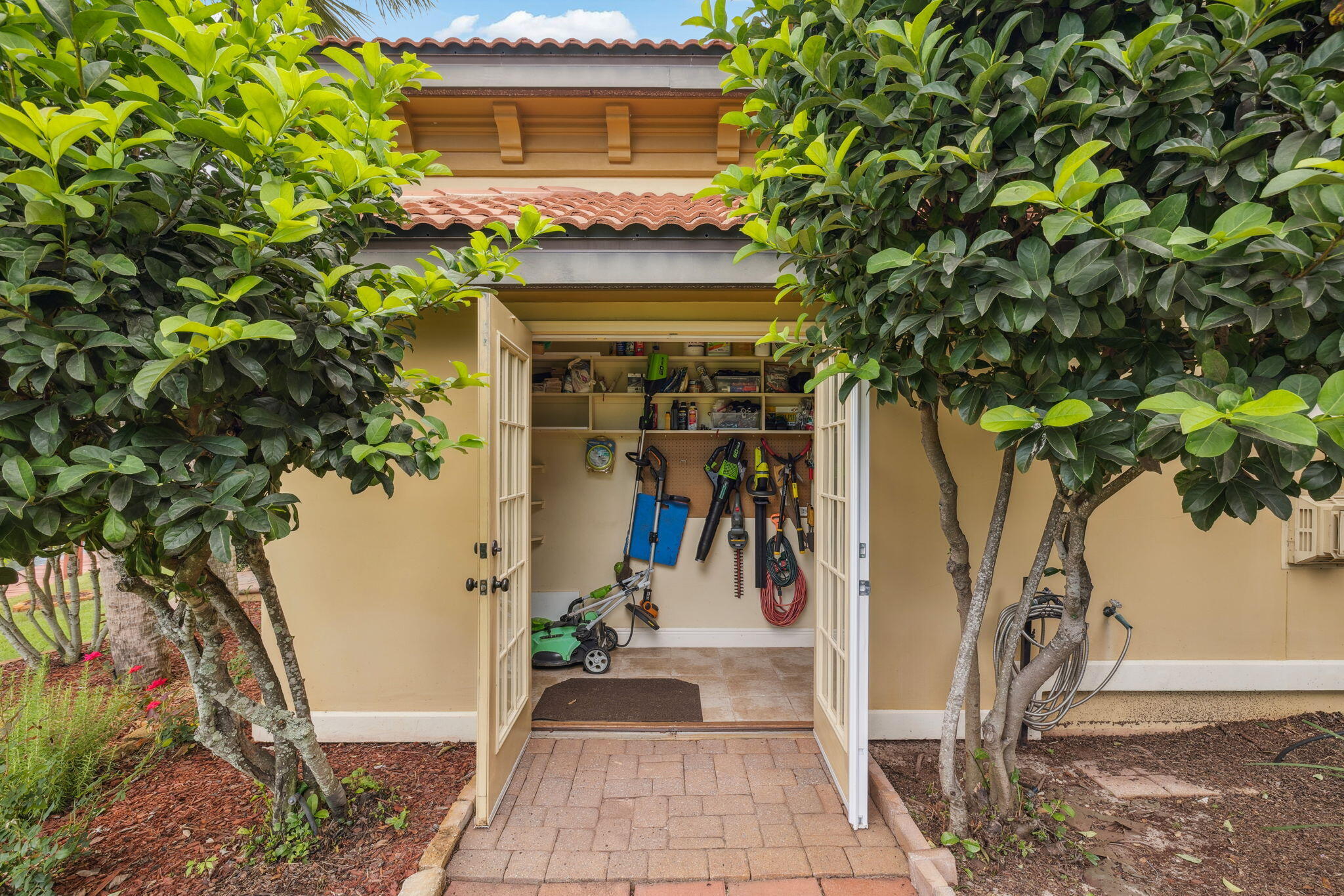 EMERALD BAY PH 1A - Residential