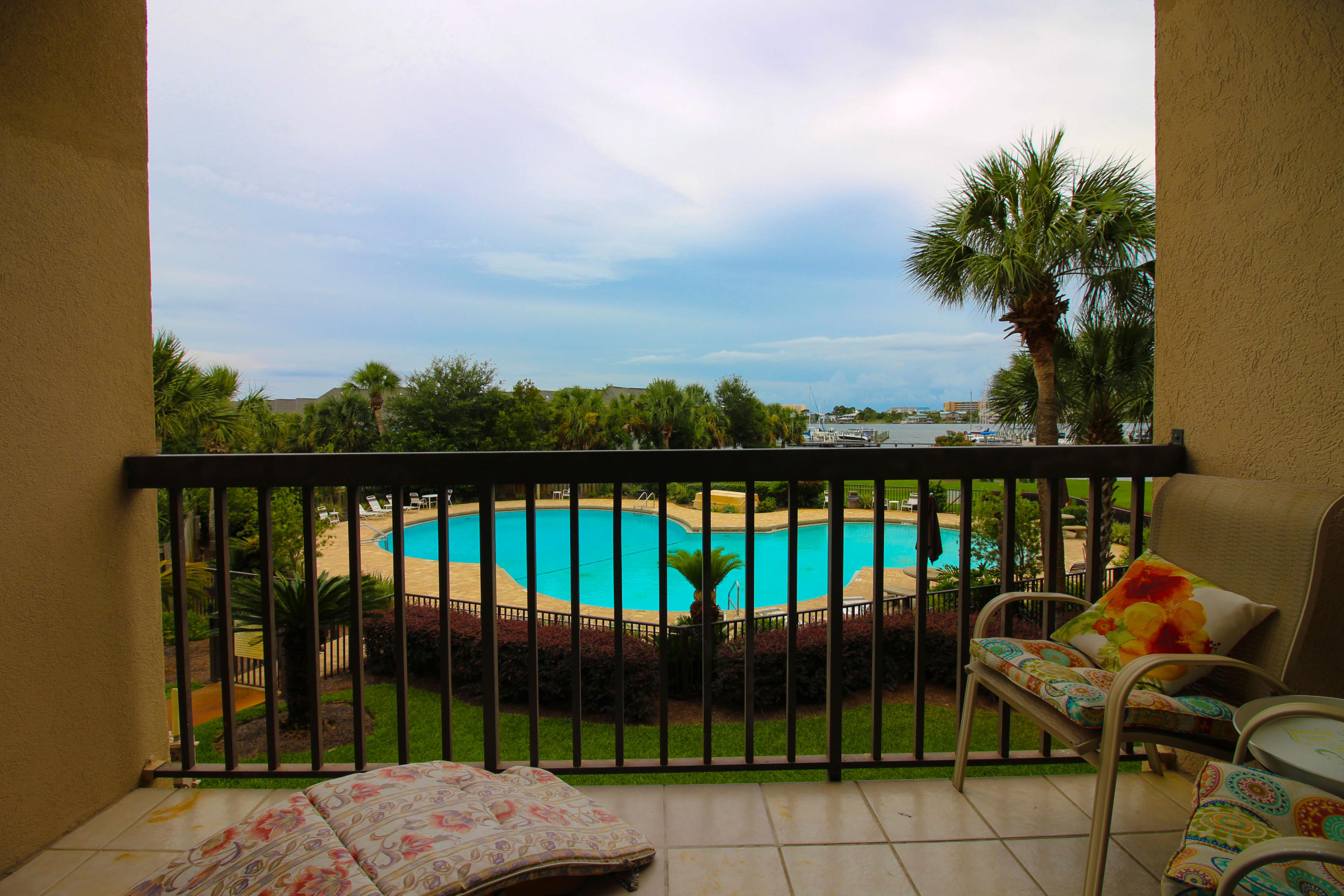 PIRATES BAY PH 1 - Residential