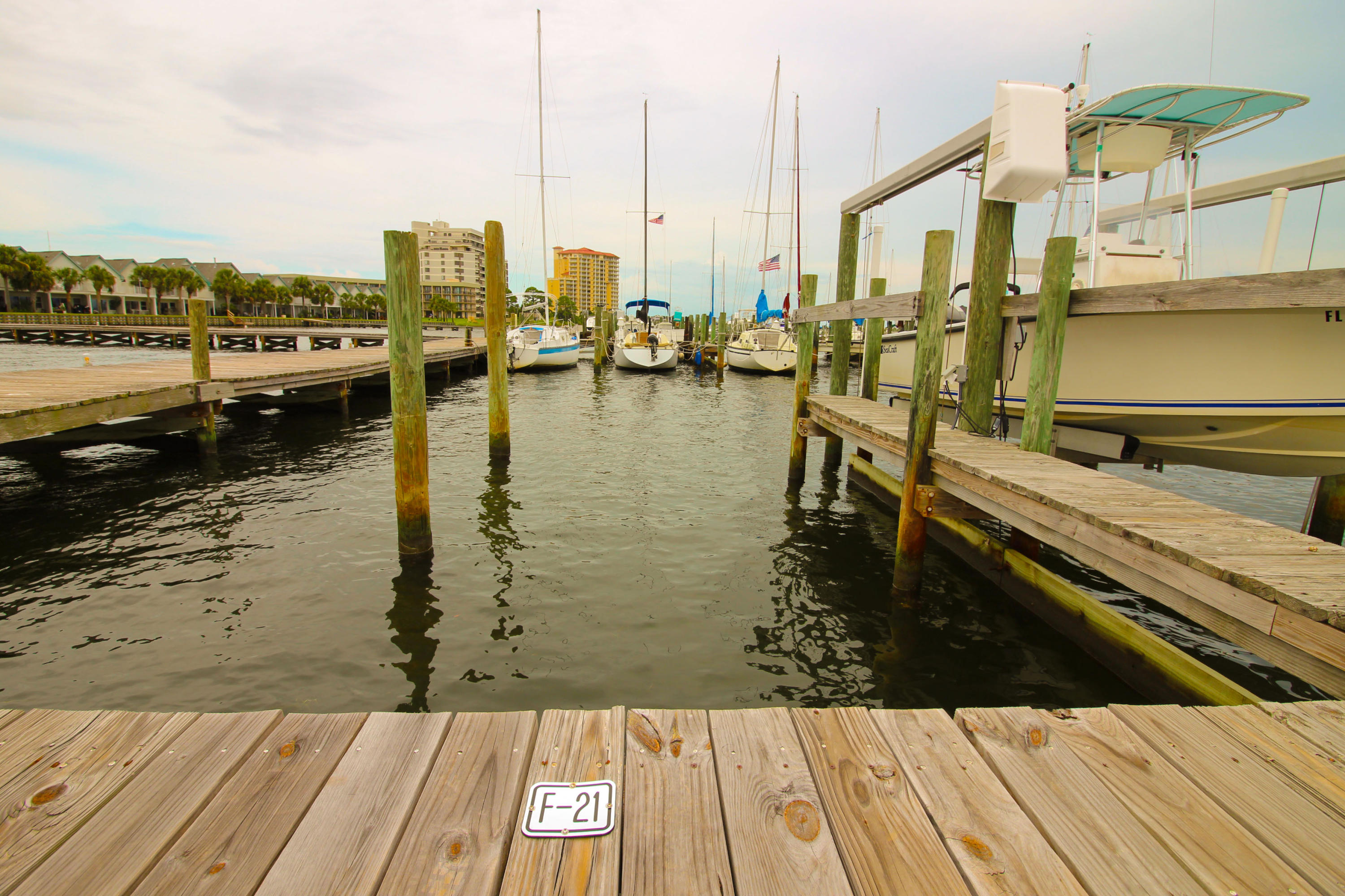 PIRATES BAY PH 1 - Residential