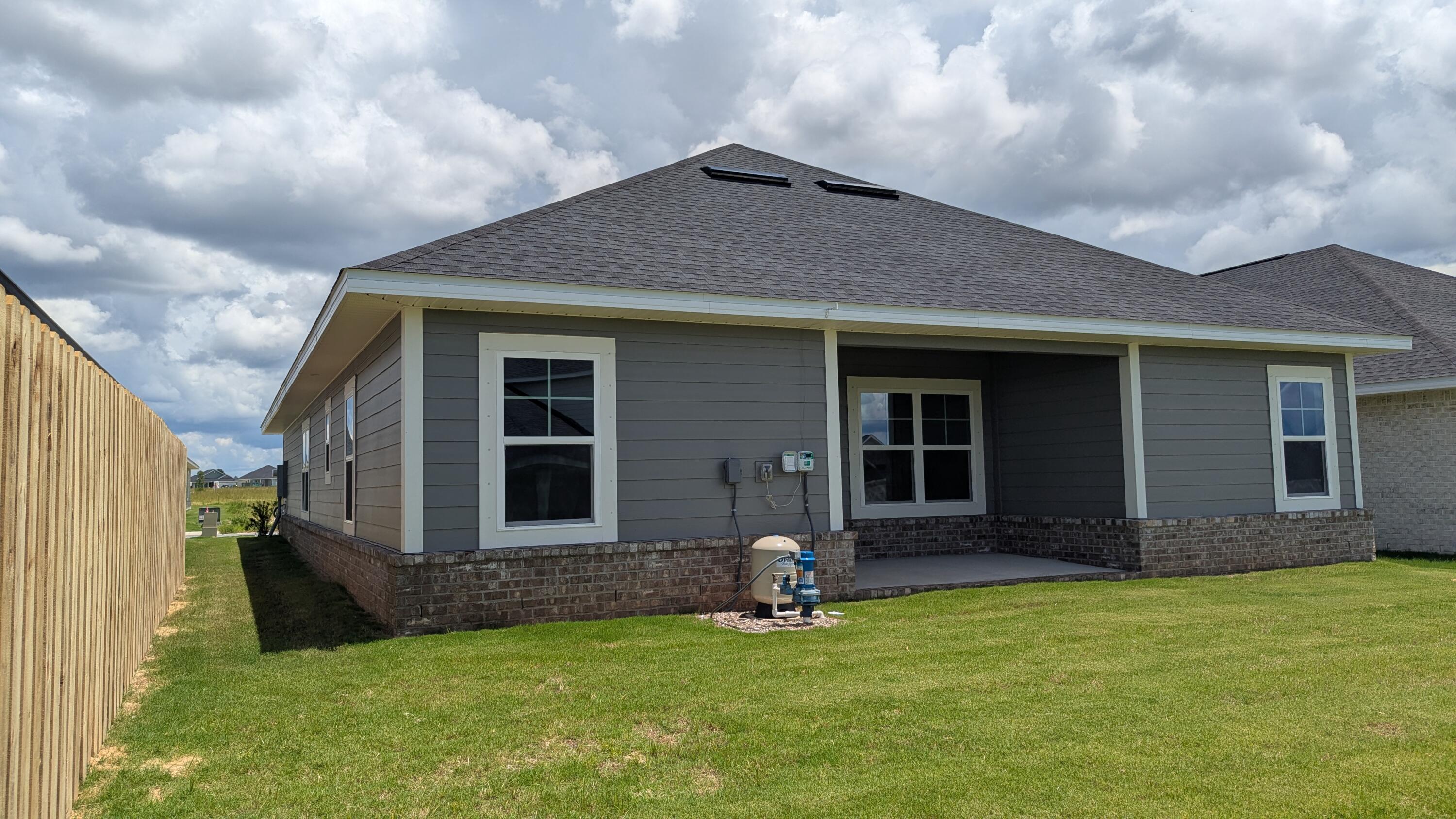 THE BLUFFS AT LAFAYETTE - Residential