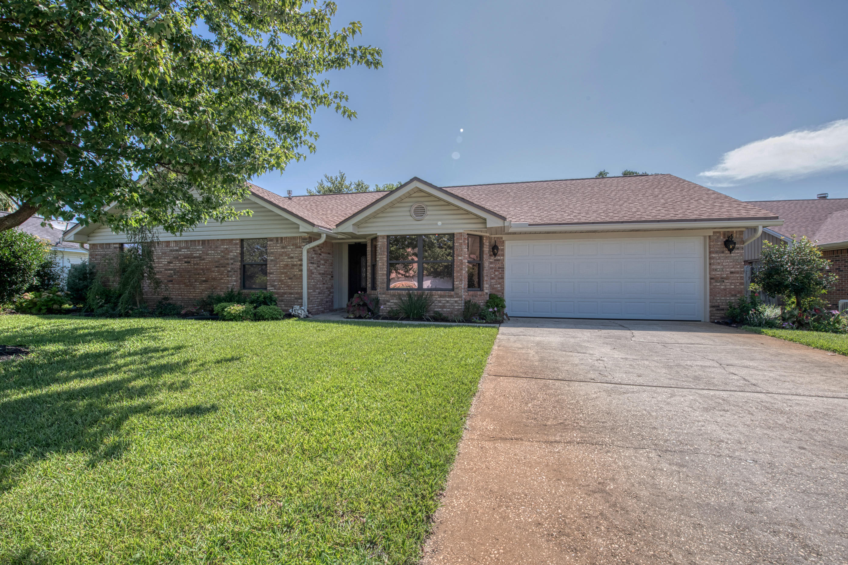 CHATEAU PRES DE LA MER - Residential