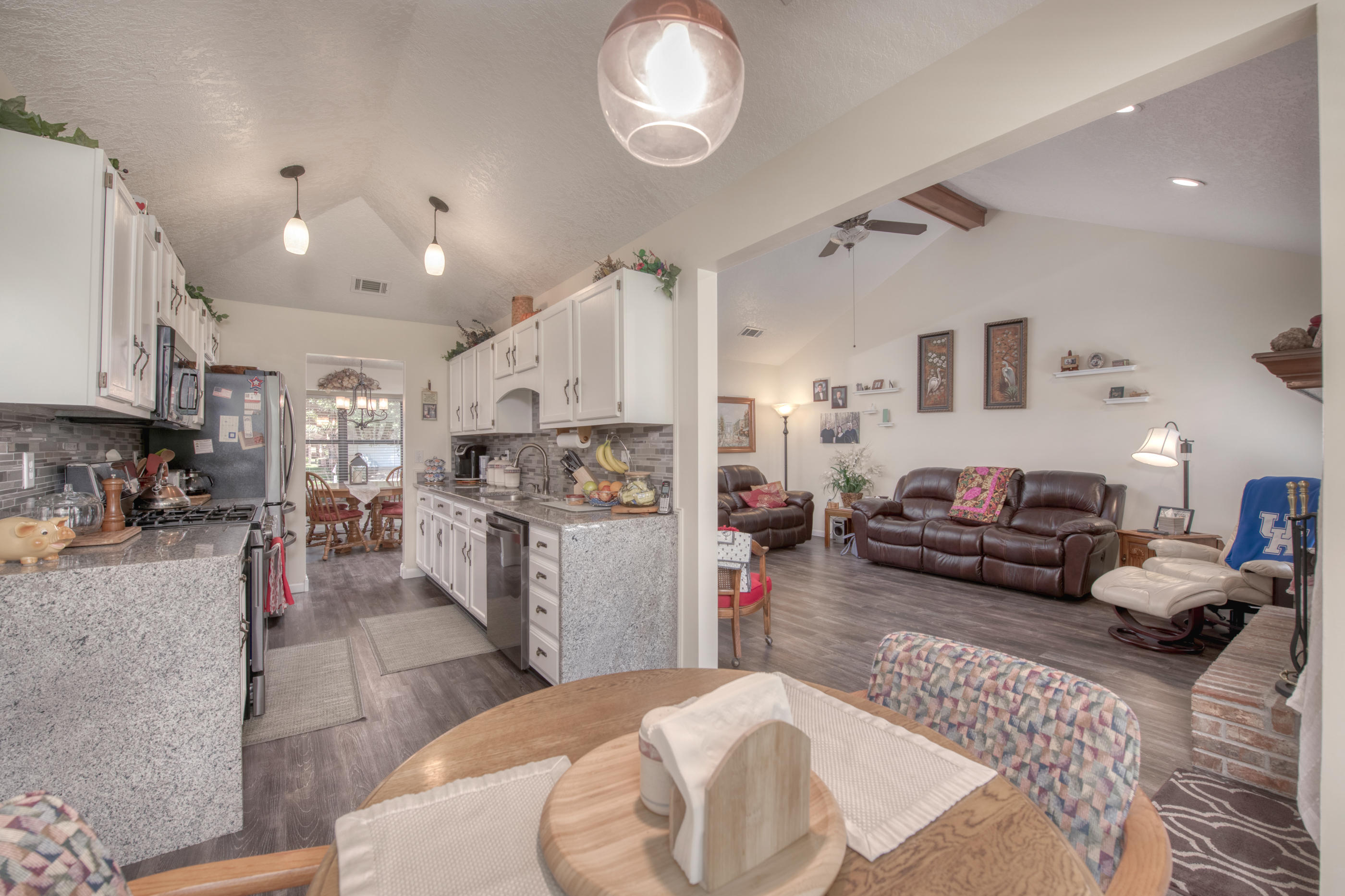 CHATEAU PRES DE LA MER - Residential