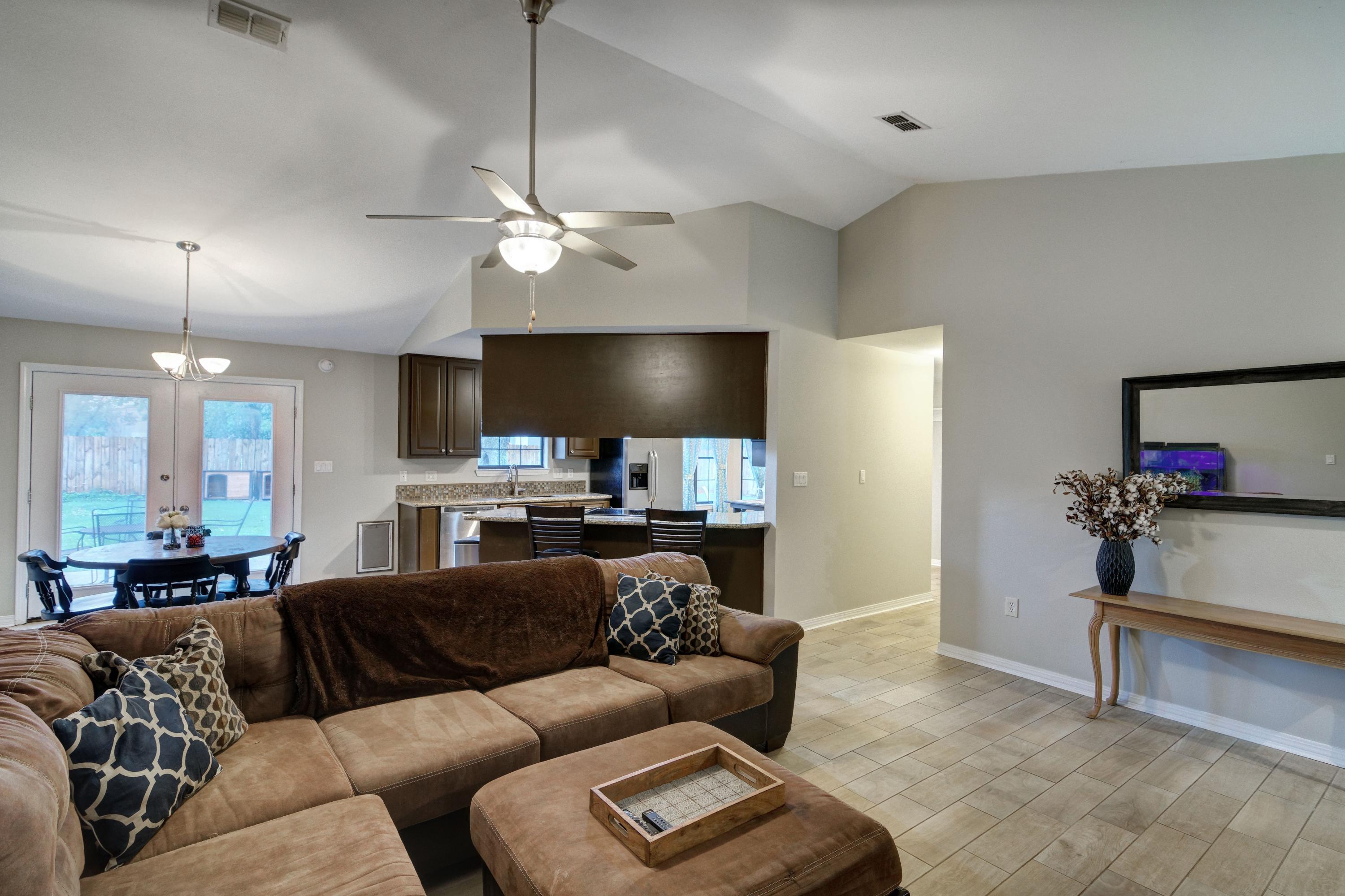 SANTA ROSA SHORES 5TH ADDN - Residential