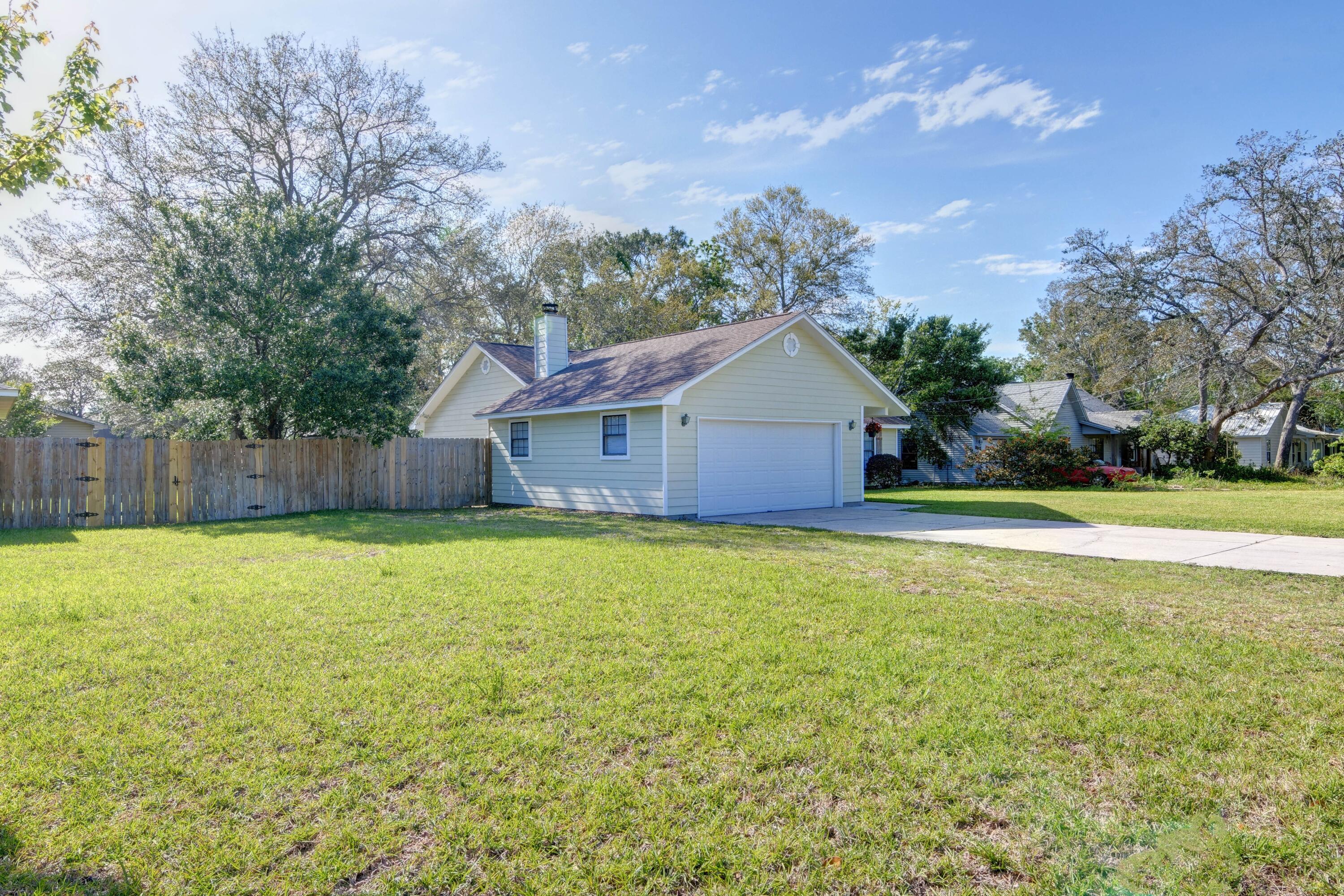 SANTA ROSA SHORES 5TH ADDN - Residential