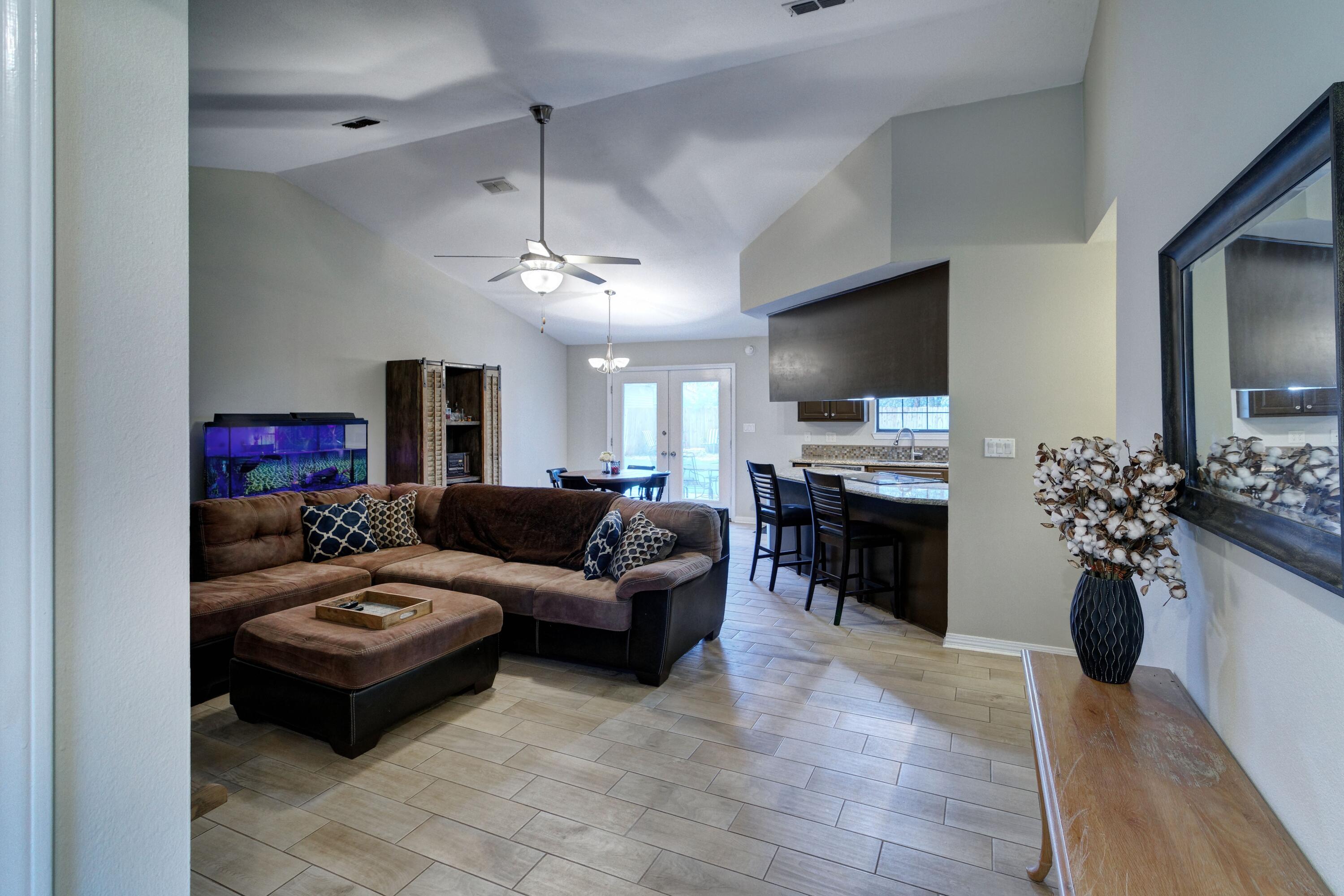 SANTA ROSA SHORES 5TH ADDN - Residential