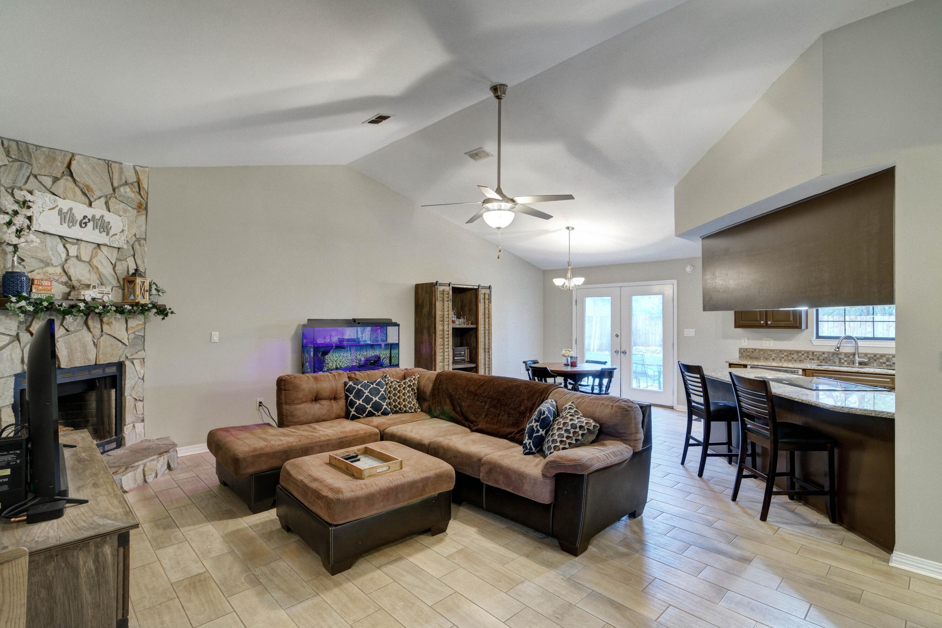 SANTA ROSA SHORES 5TH ADDN - Residential