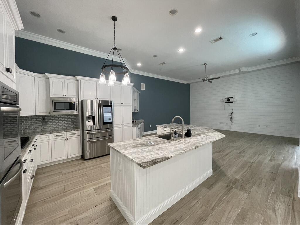 BAYWINDS GOLF ESTATES PH 3 - Residential Lease