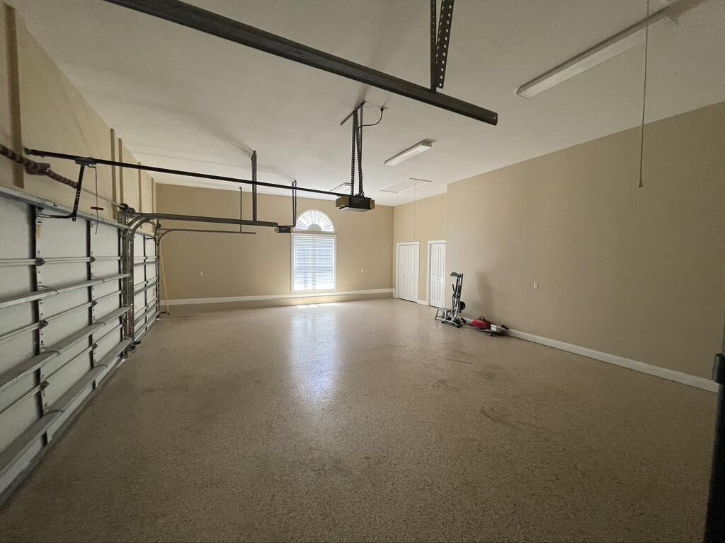 BAYWINDS GOLF ESTATES PH 3 - Residential Lease