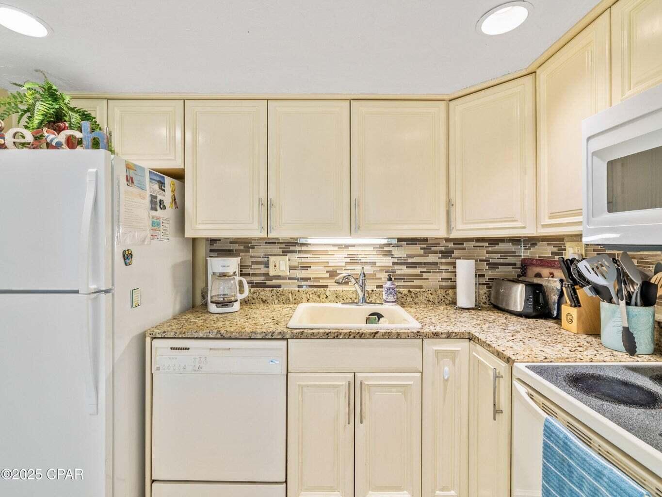 PINNACLE PORT - Residential