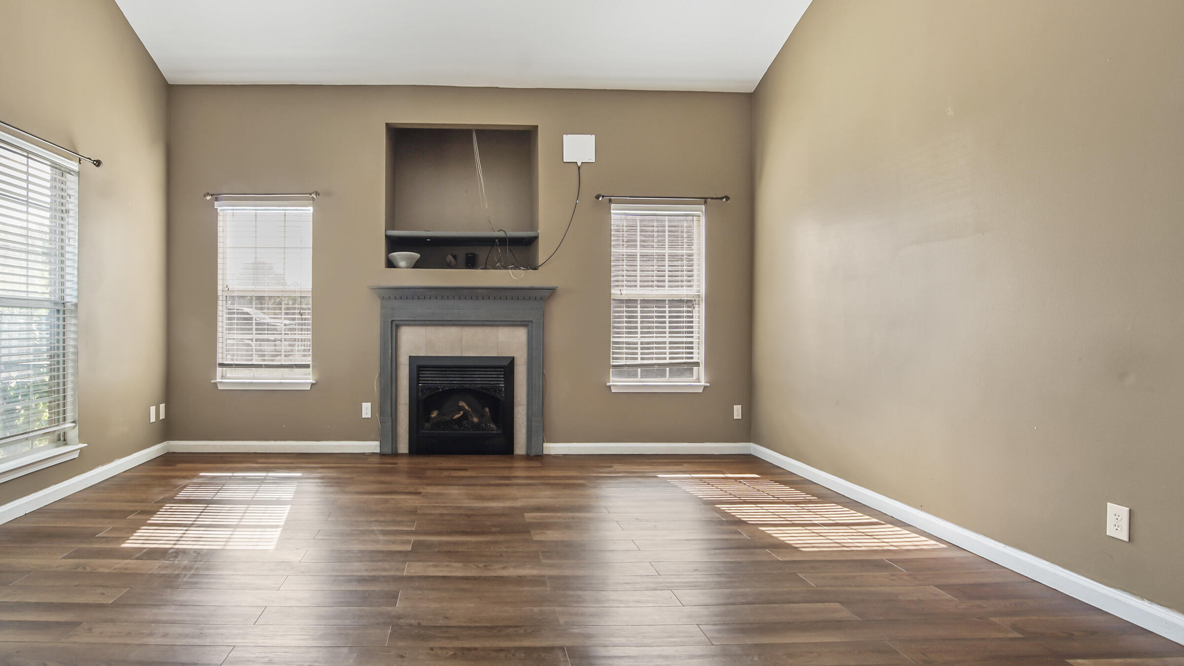 BRANDON OAKS - Residential