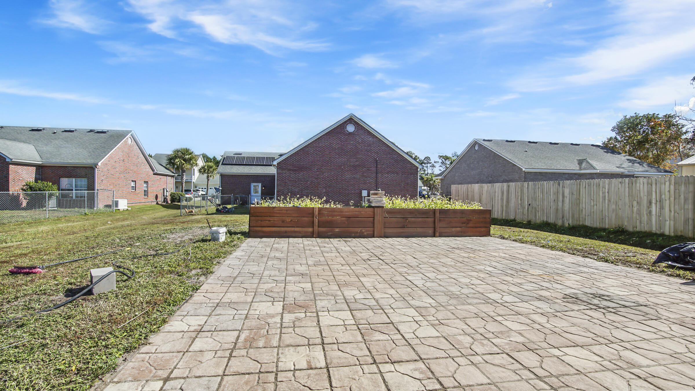 BRANDON OAKS - Residential