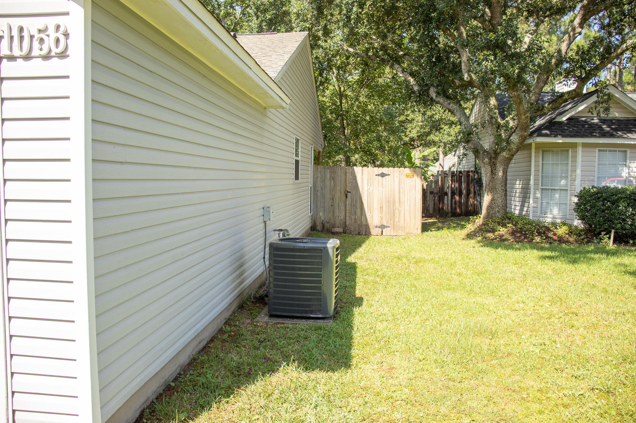 EMERALD GARDENS N 1ST ADD LOT 11 - Residential