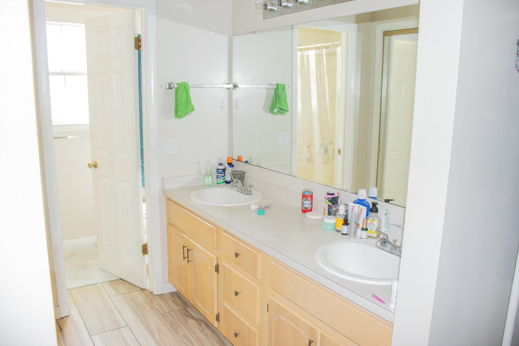 EMERALD GARDENS N 1ST ADD LOT 11 - Residential