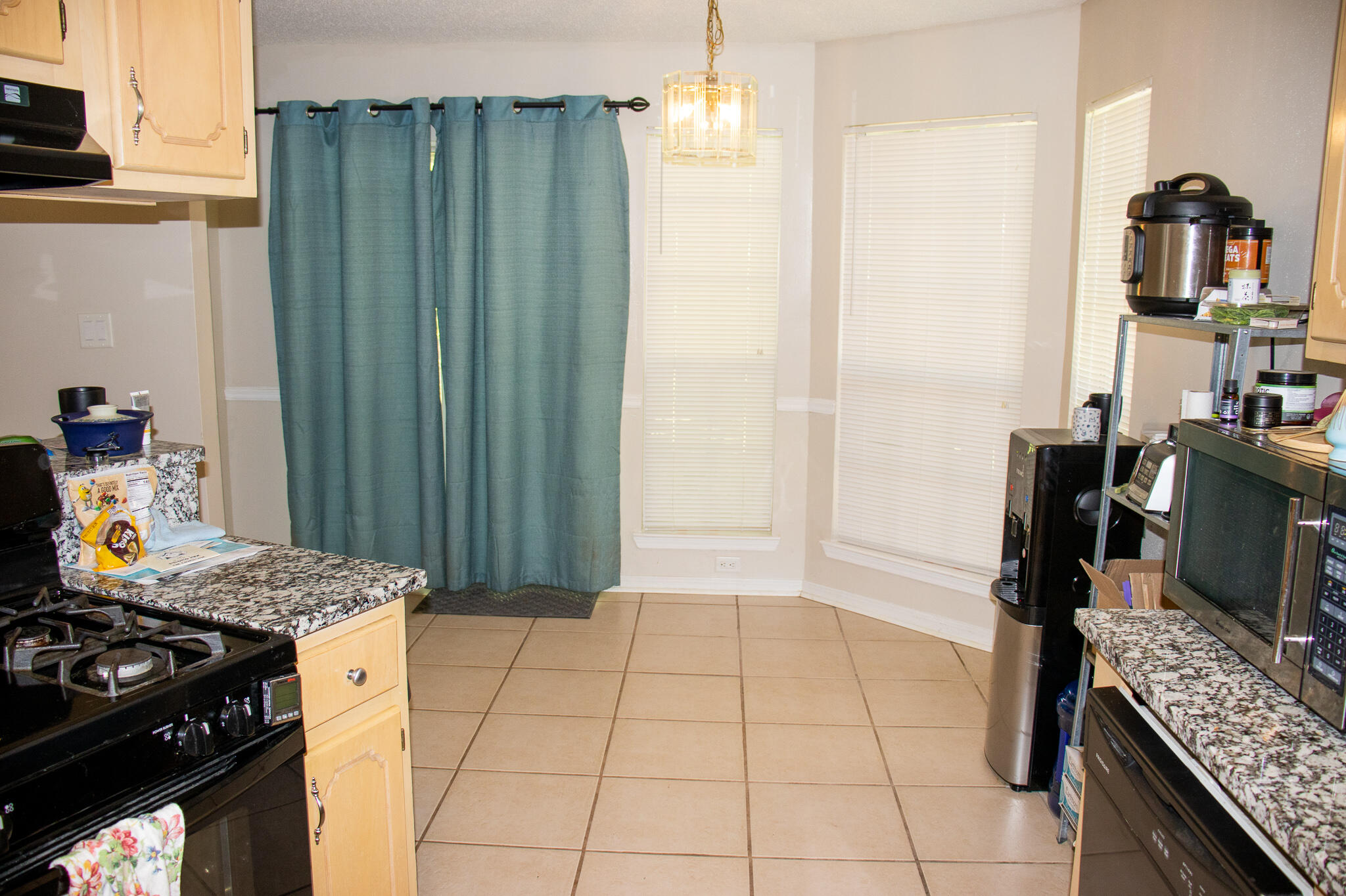 EMERALD GARDENS N 1ST ADD LOT 11 - Residential