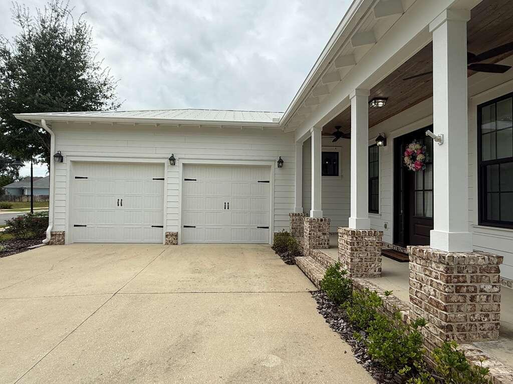 DEER MOSS CREEK - Residential Lease